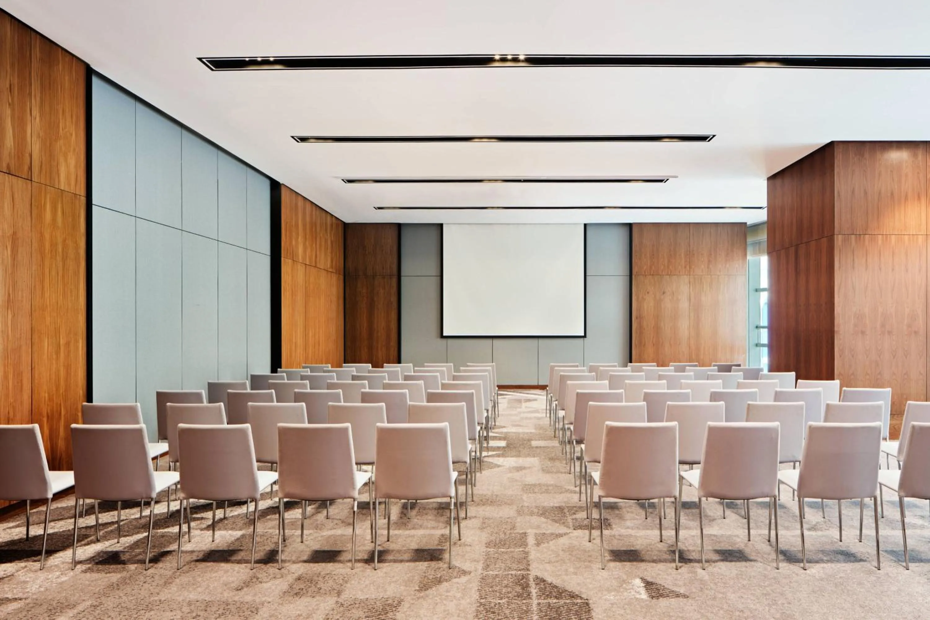 Entertainment in Le Meridien Petaling Jaya