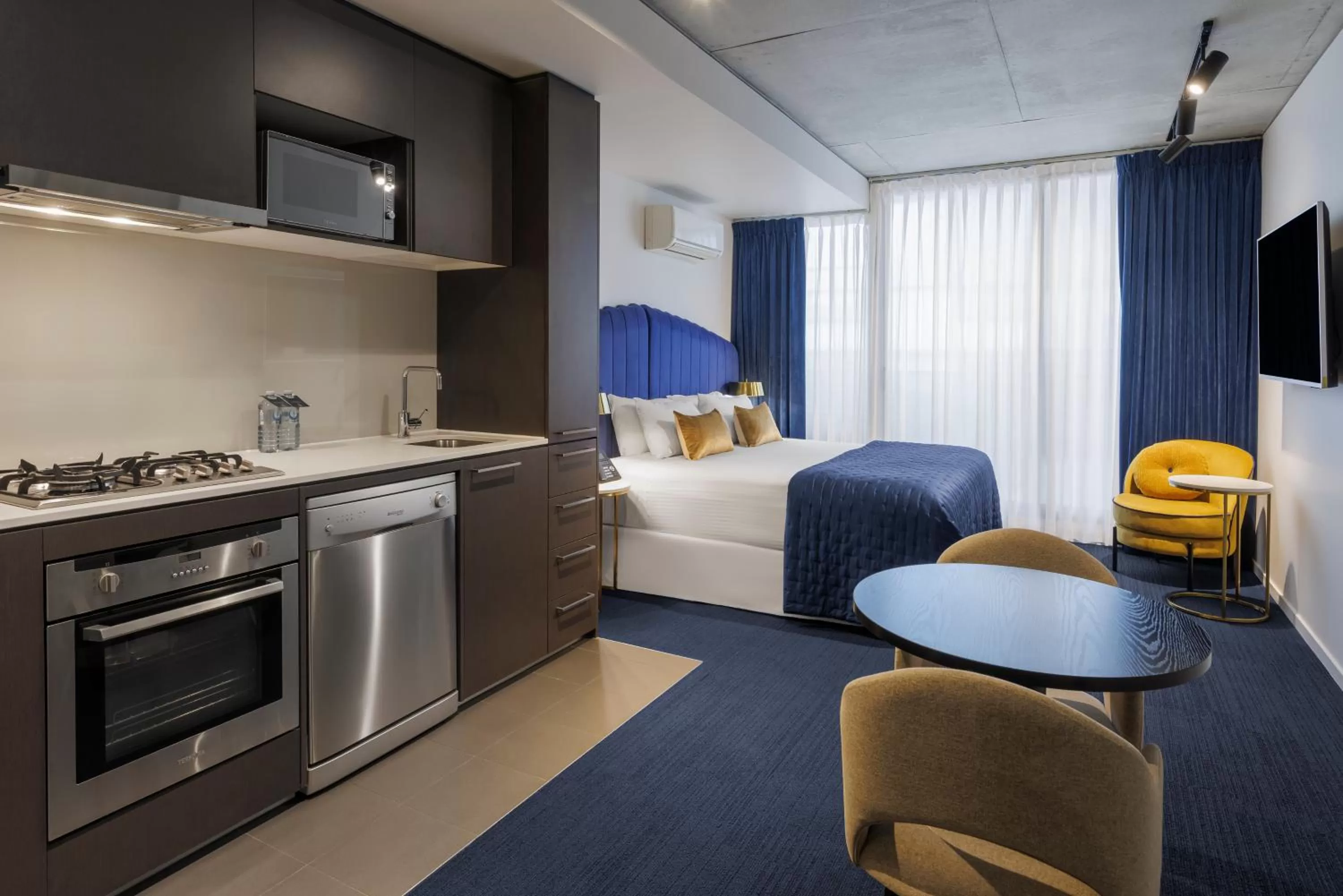 Photo of the whole room in Avani Melbourne Jazz Corner Residences