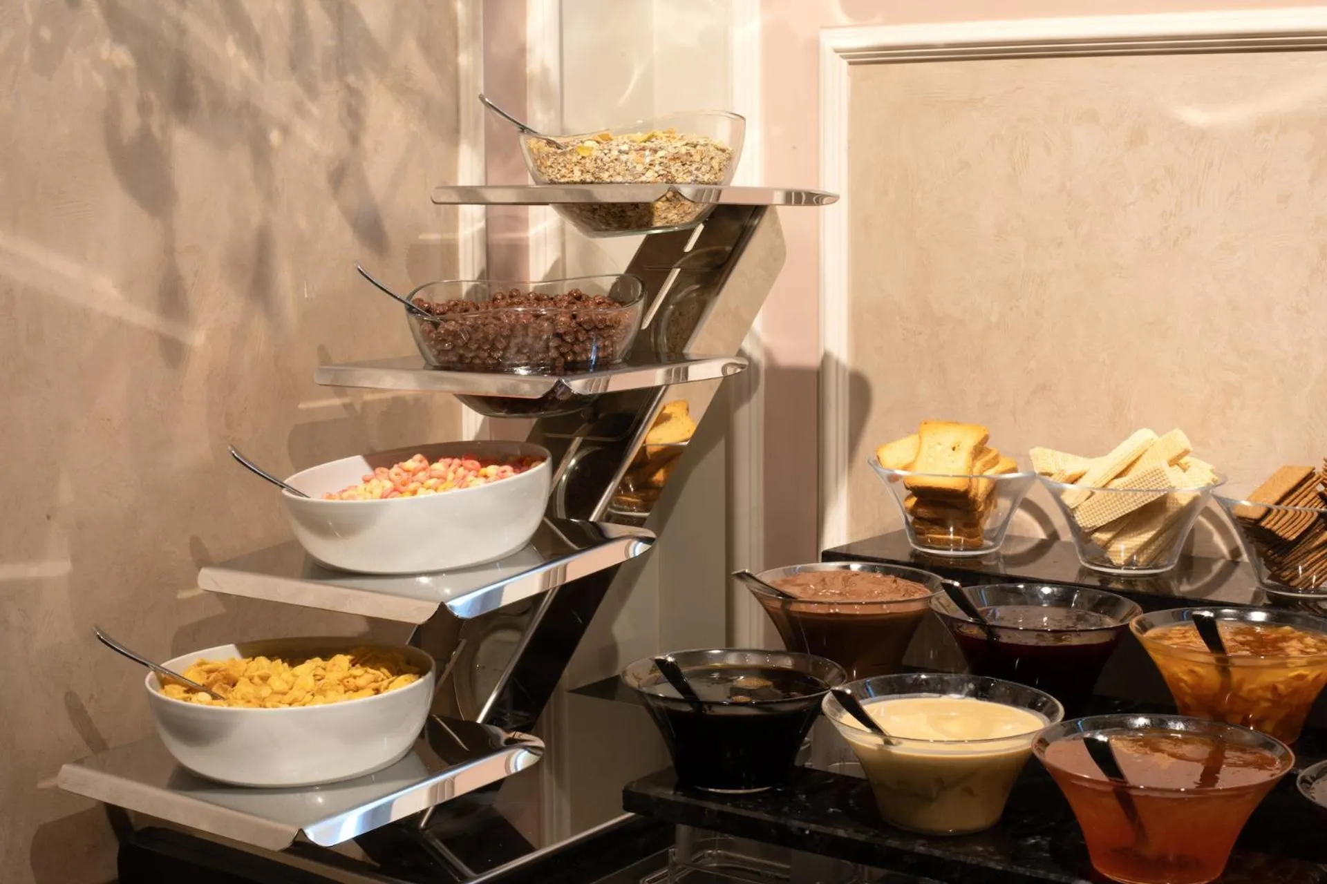 Food and drinks in The Time Hotel Marina