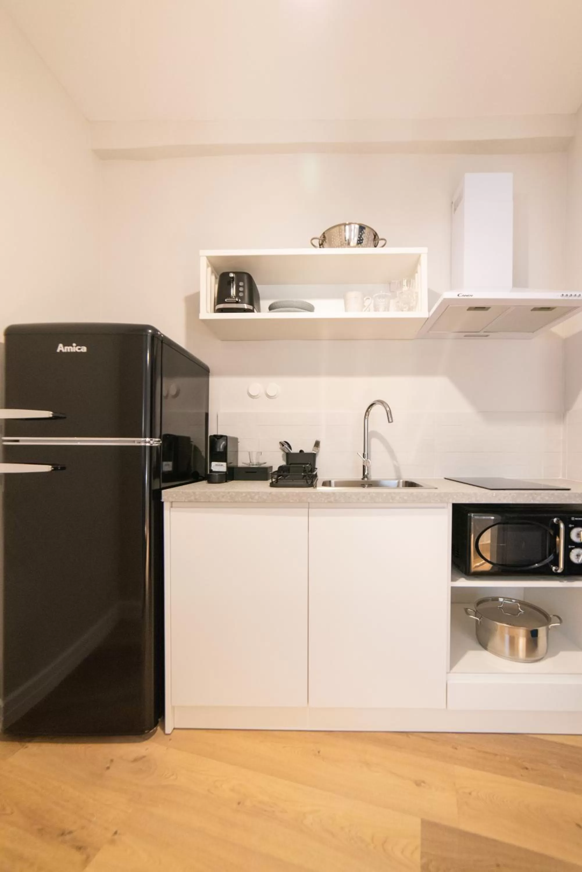 Kitchen or kitchenette in MeYia studios