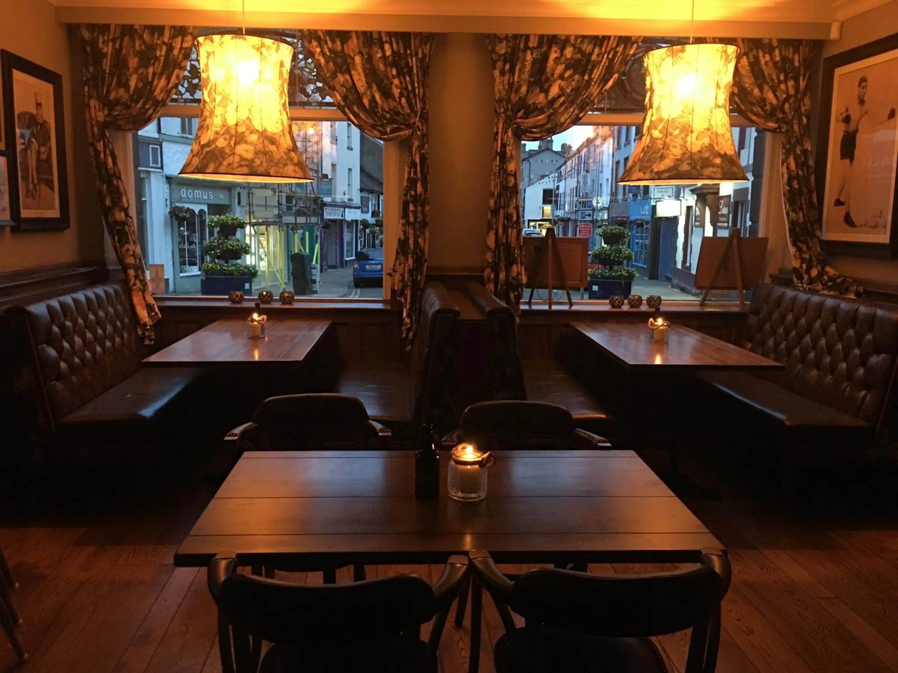 Lounge or bar in Kings Arms Hotel