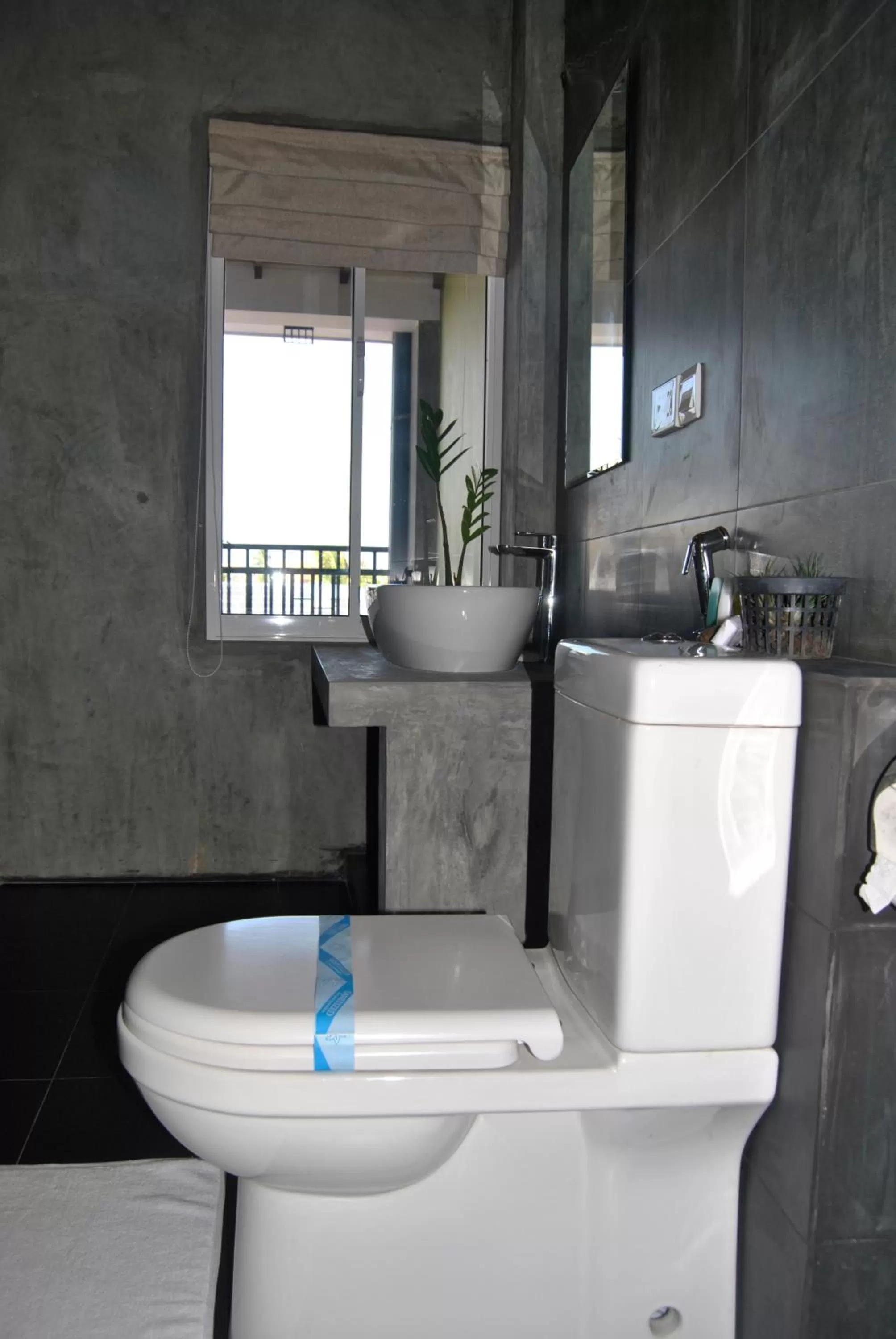 Bathroom in The Canoe