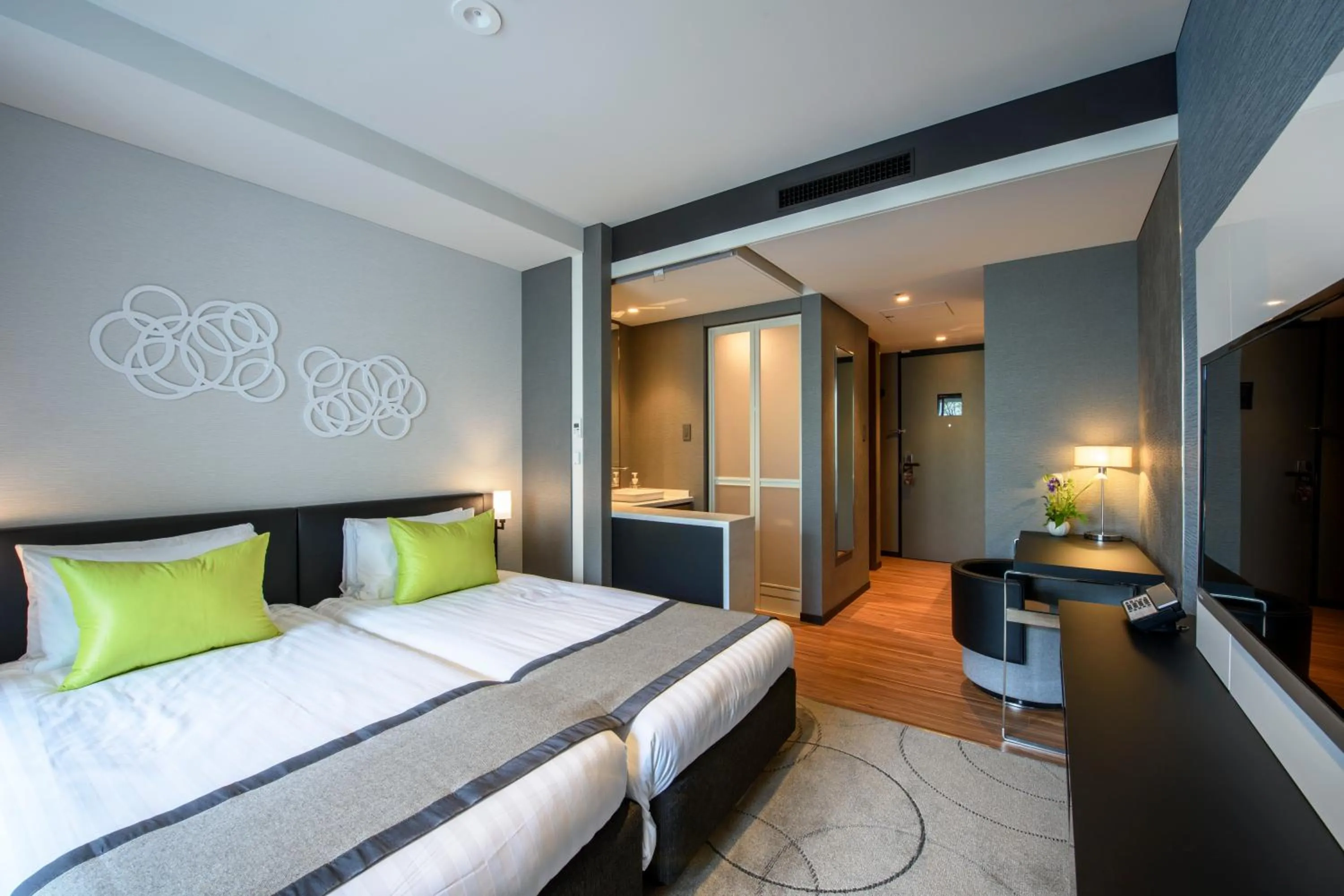 Photo of the whole room, Bed in Futakotamagawa Excel Hotel Tokyu