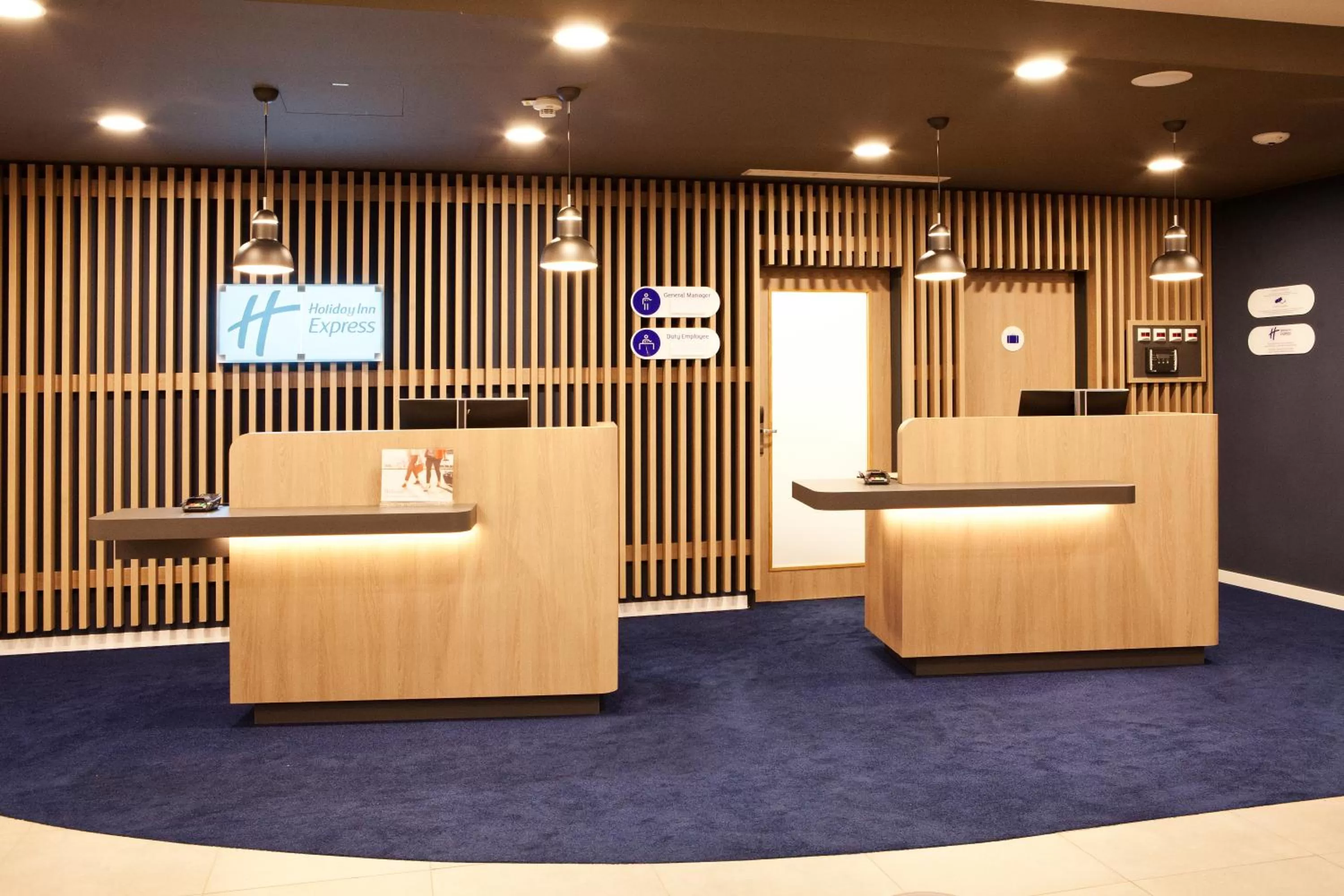 Lobby or reception in Holiday Inn Express - Offenburg by IHG