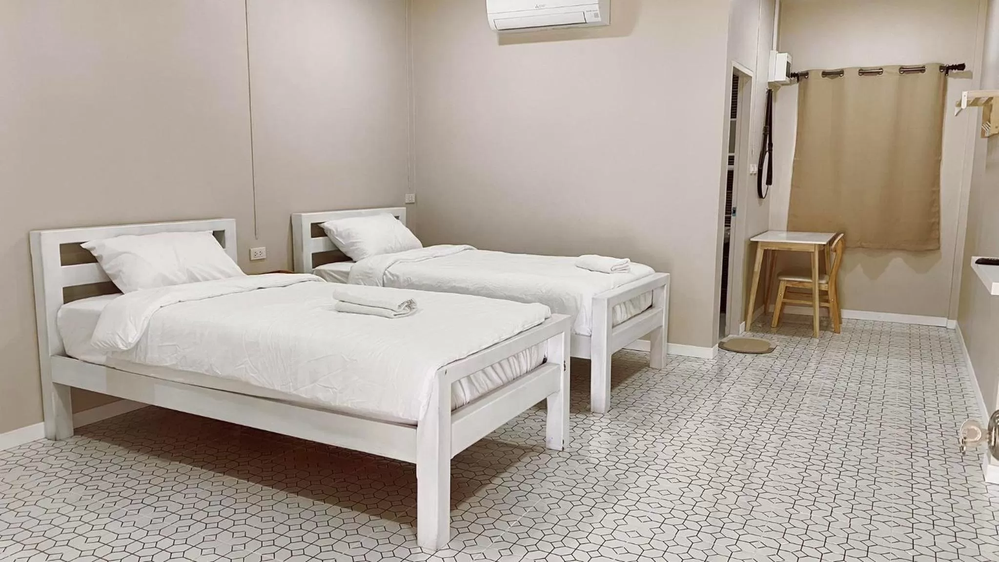 Bed in Juni House Chumphon