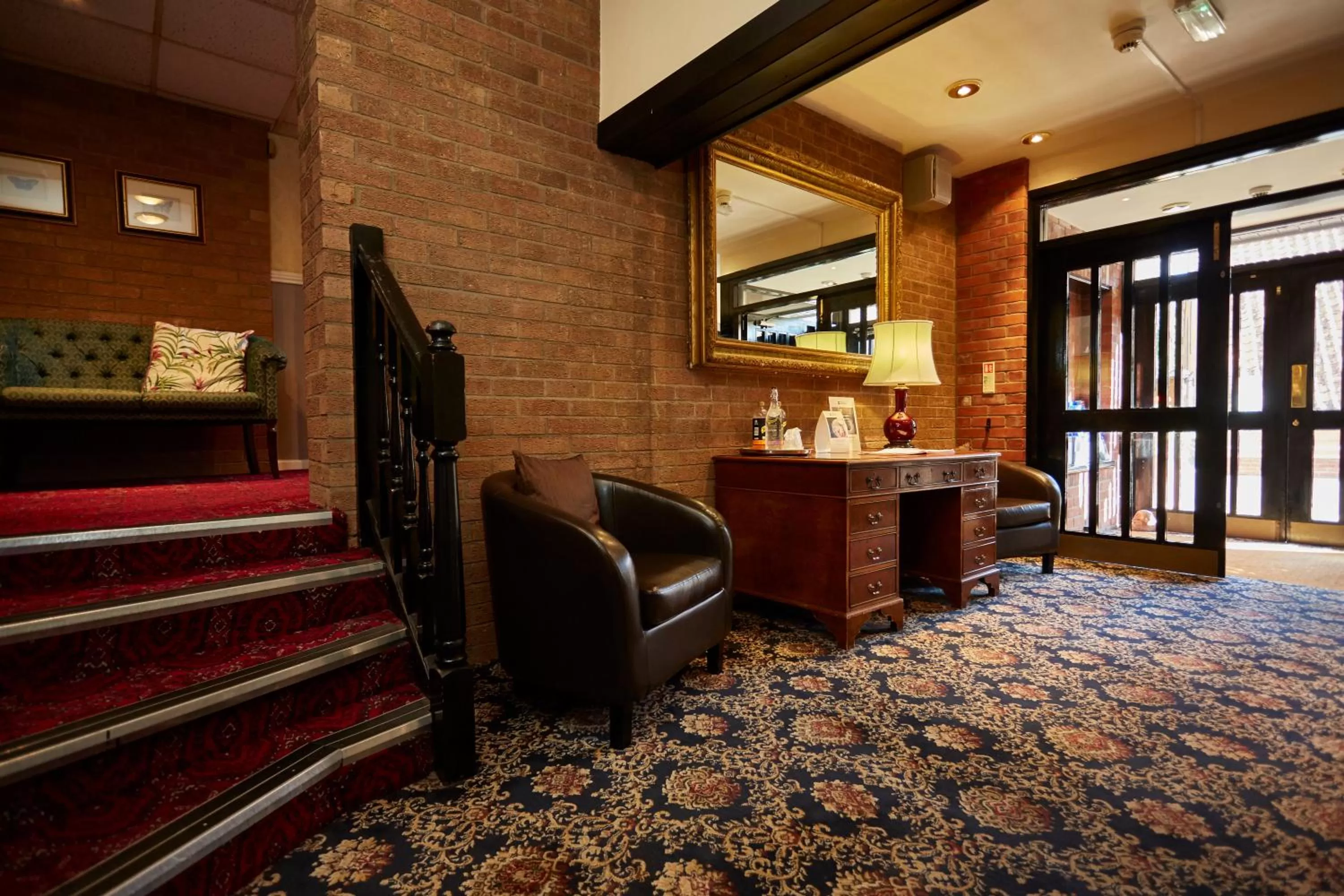 Lobby or reception in Best Western The George Hotel, Swaffham