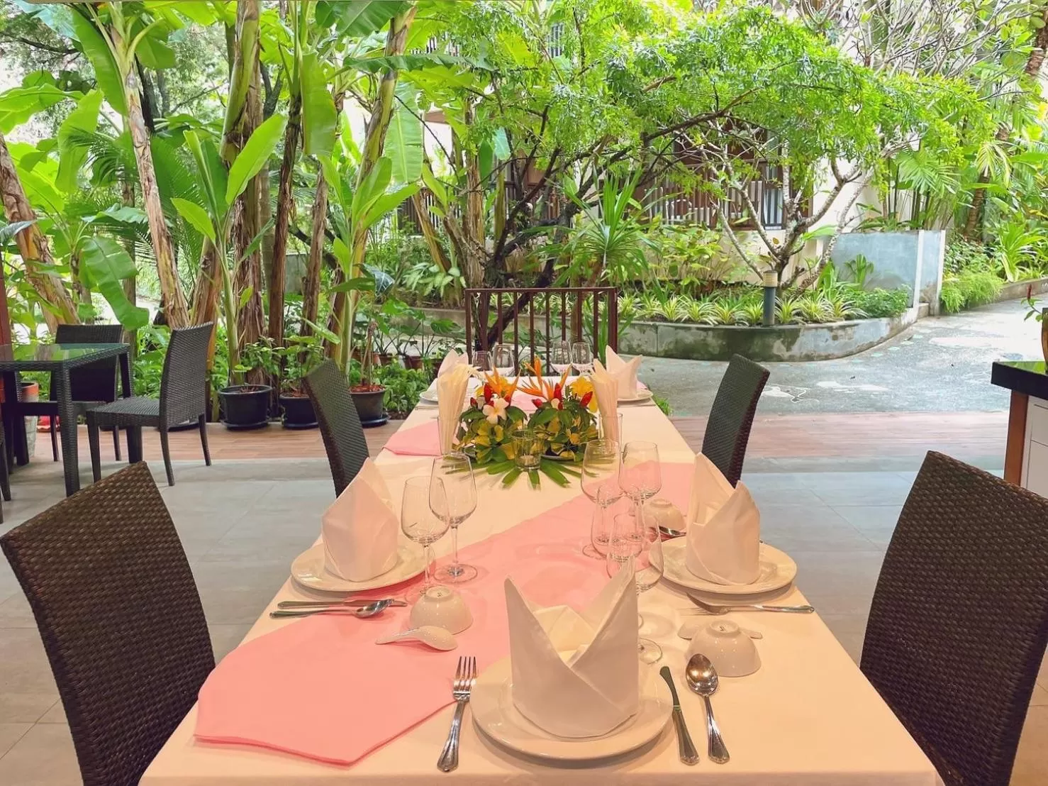 Banquet/Function facilities in HULA HULA RESORT l truly tropical and fun wellness