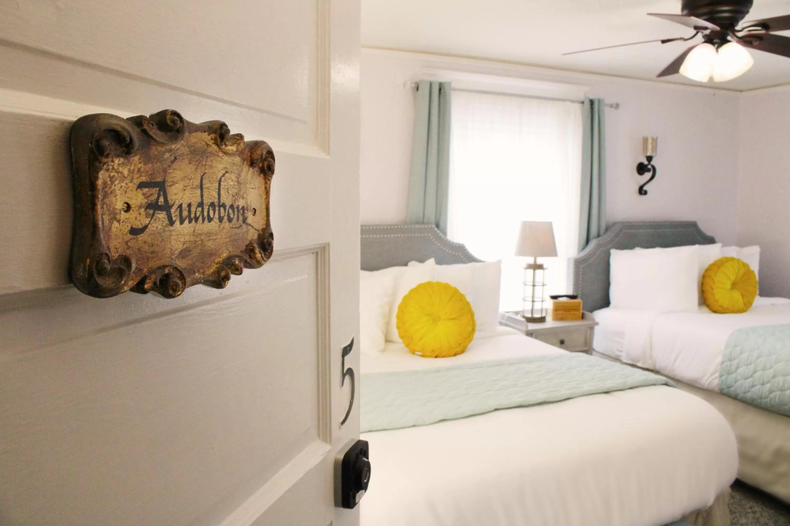 Deluxe Quadruple Room in Inn on Charlotte