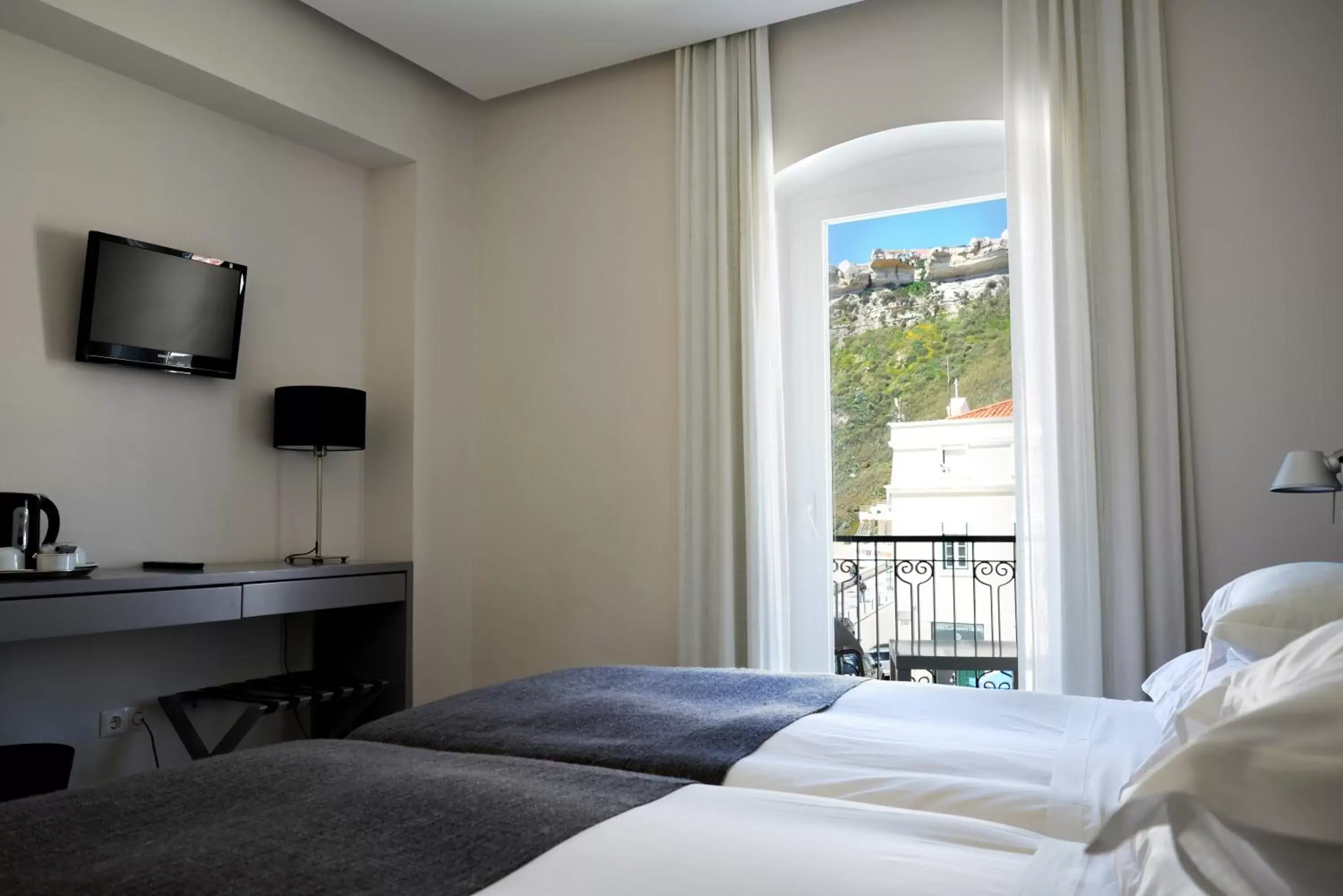 Double Room with Side Sea View and Balcony in Hotel Mar Bravo Double Room with Side Sea View and Balcony in Hotel Mar Bravo