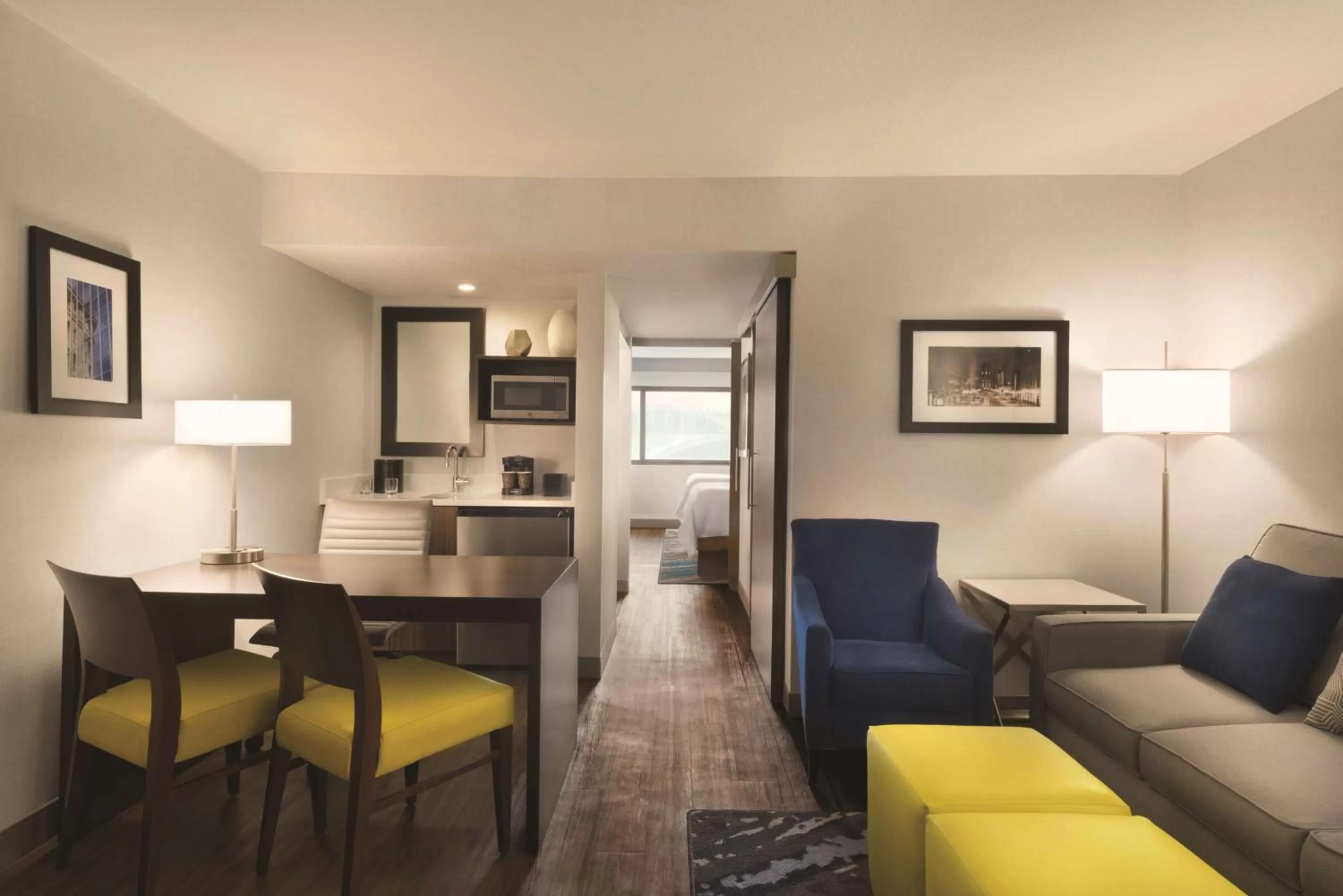 Bedroom in Embassy Suites by Hilton Indianapolis Downtown