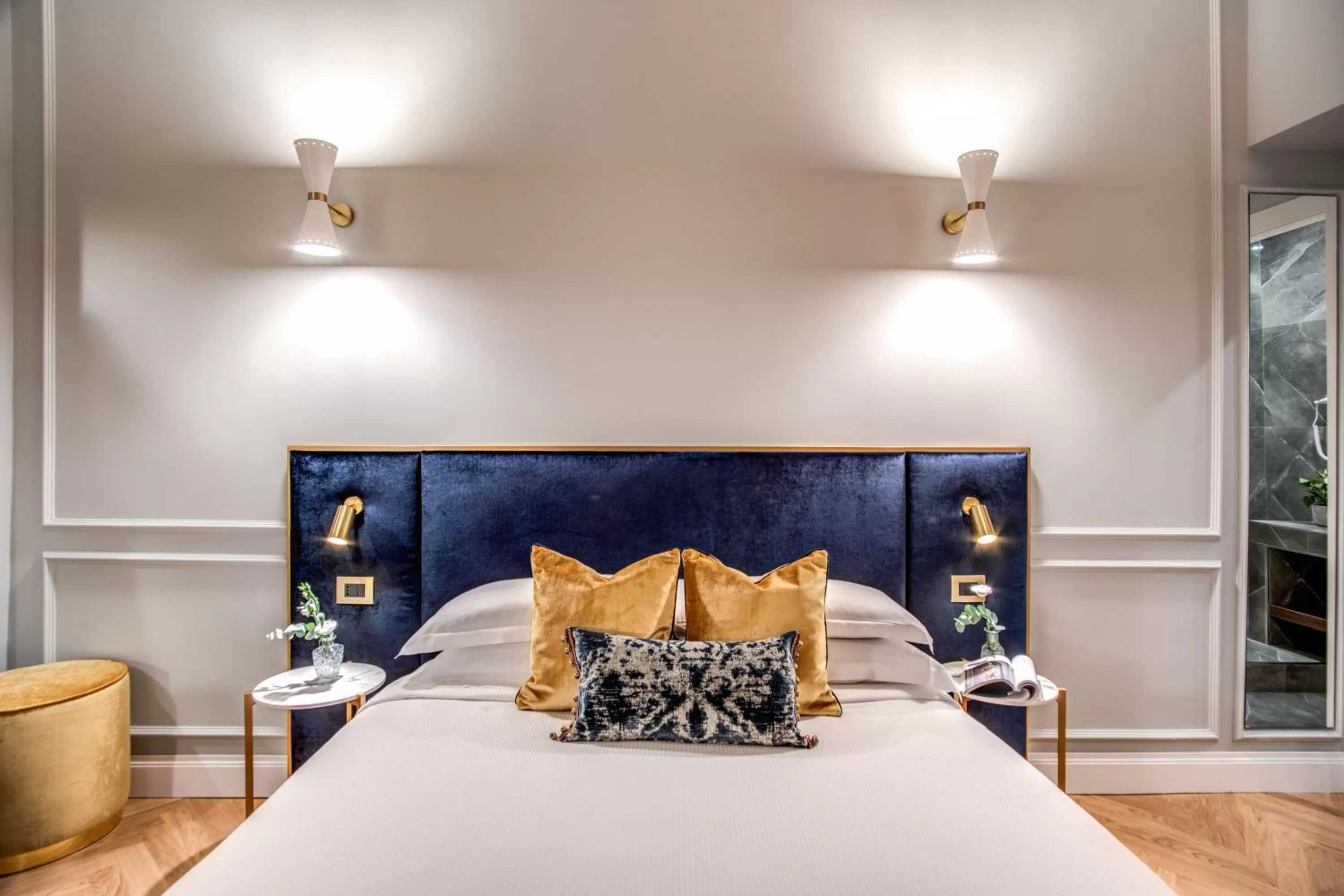 Bed in Tree Charme Augusto Boutique Hotel