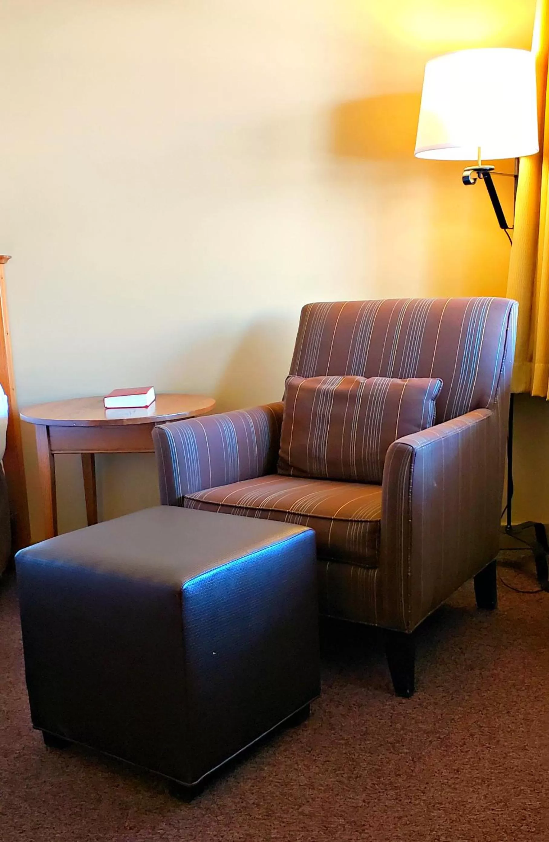 Seating area in Berlin Heritage Inn