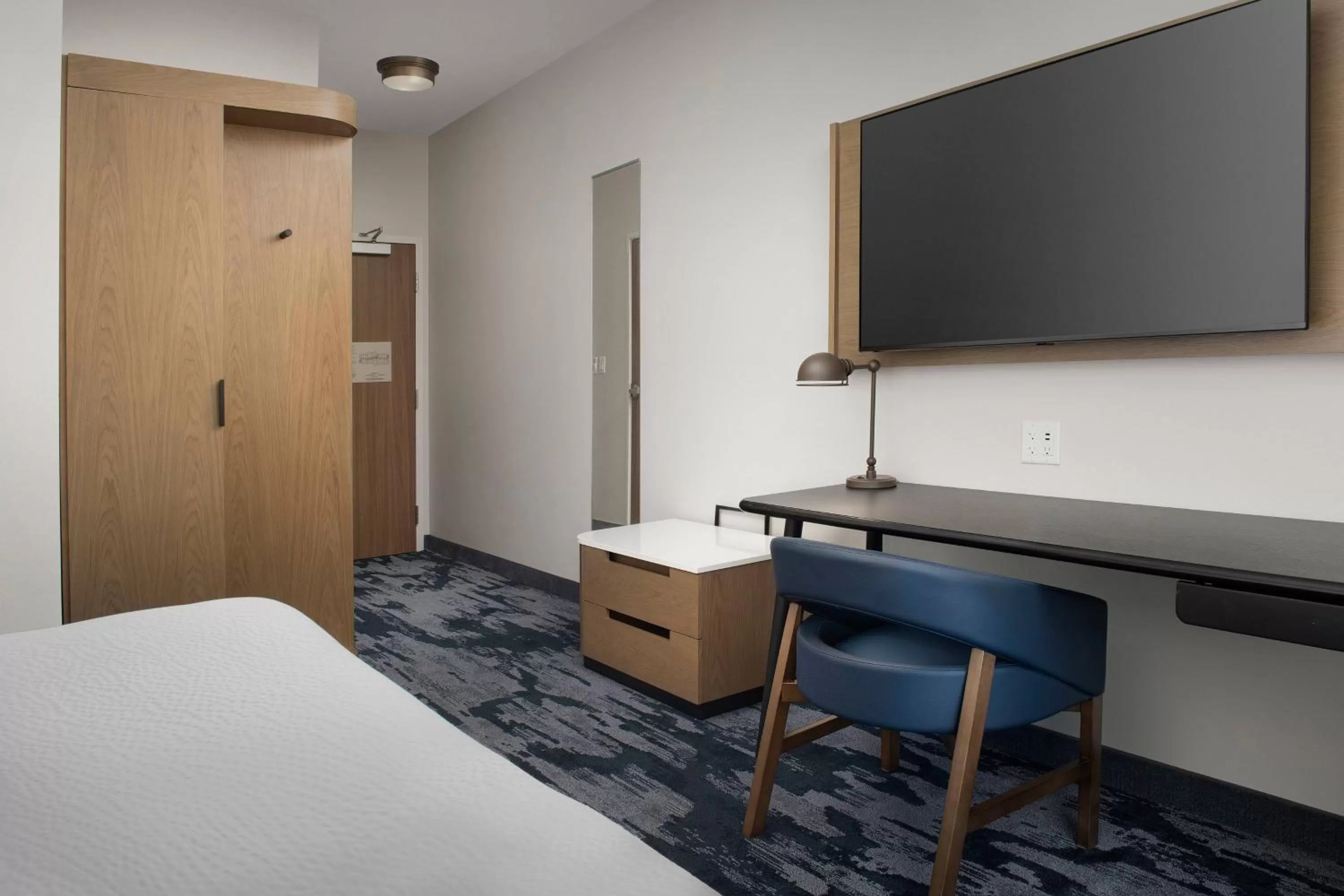 King Room - Hearing Accessible in Fairfield Inn & Suites by Marriott Santa Rosa Rohnert Park