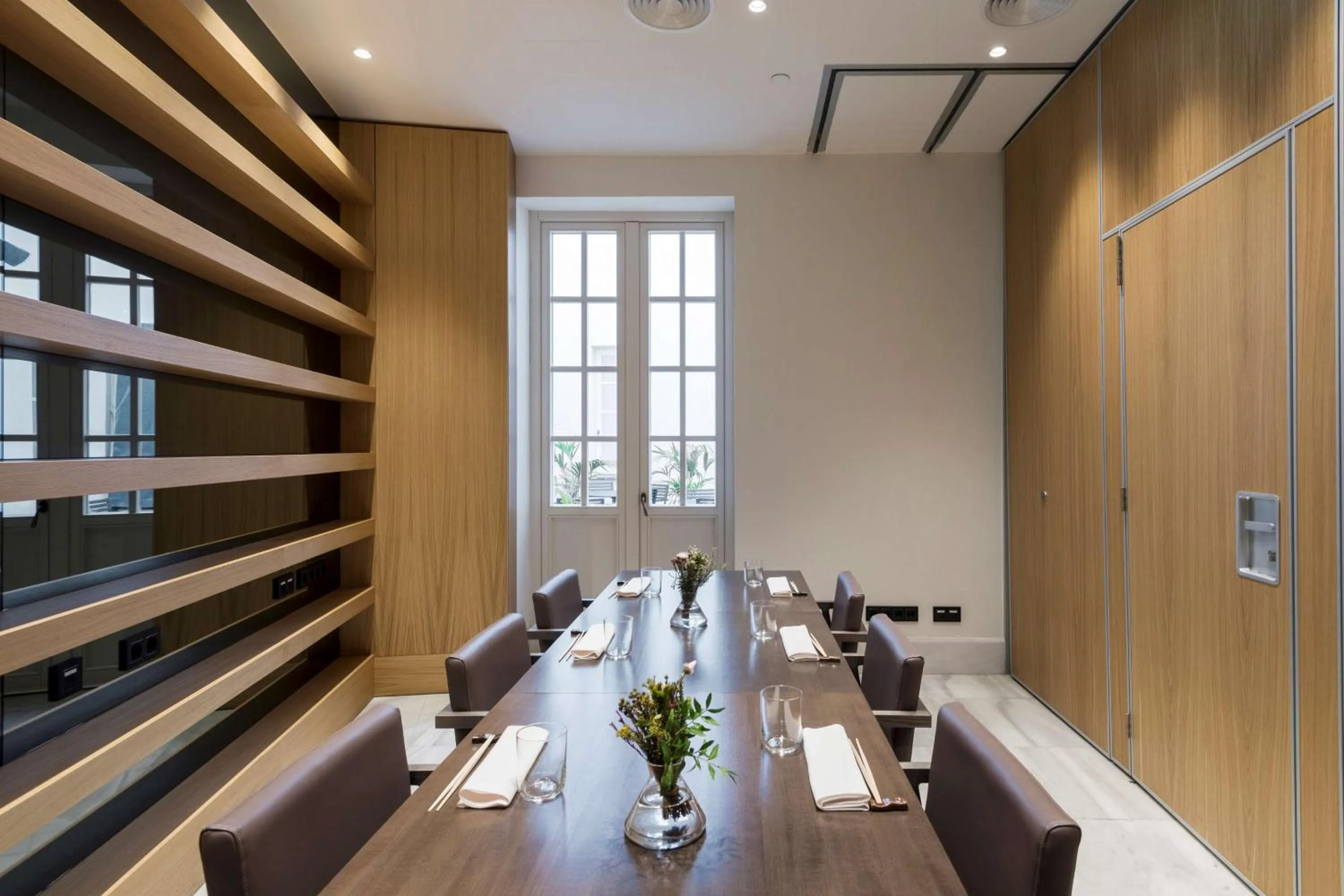 Restaurant/places to eat in DoubleTree by Hilton Madrid-Prado