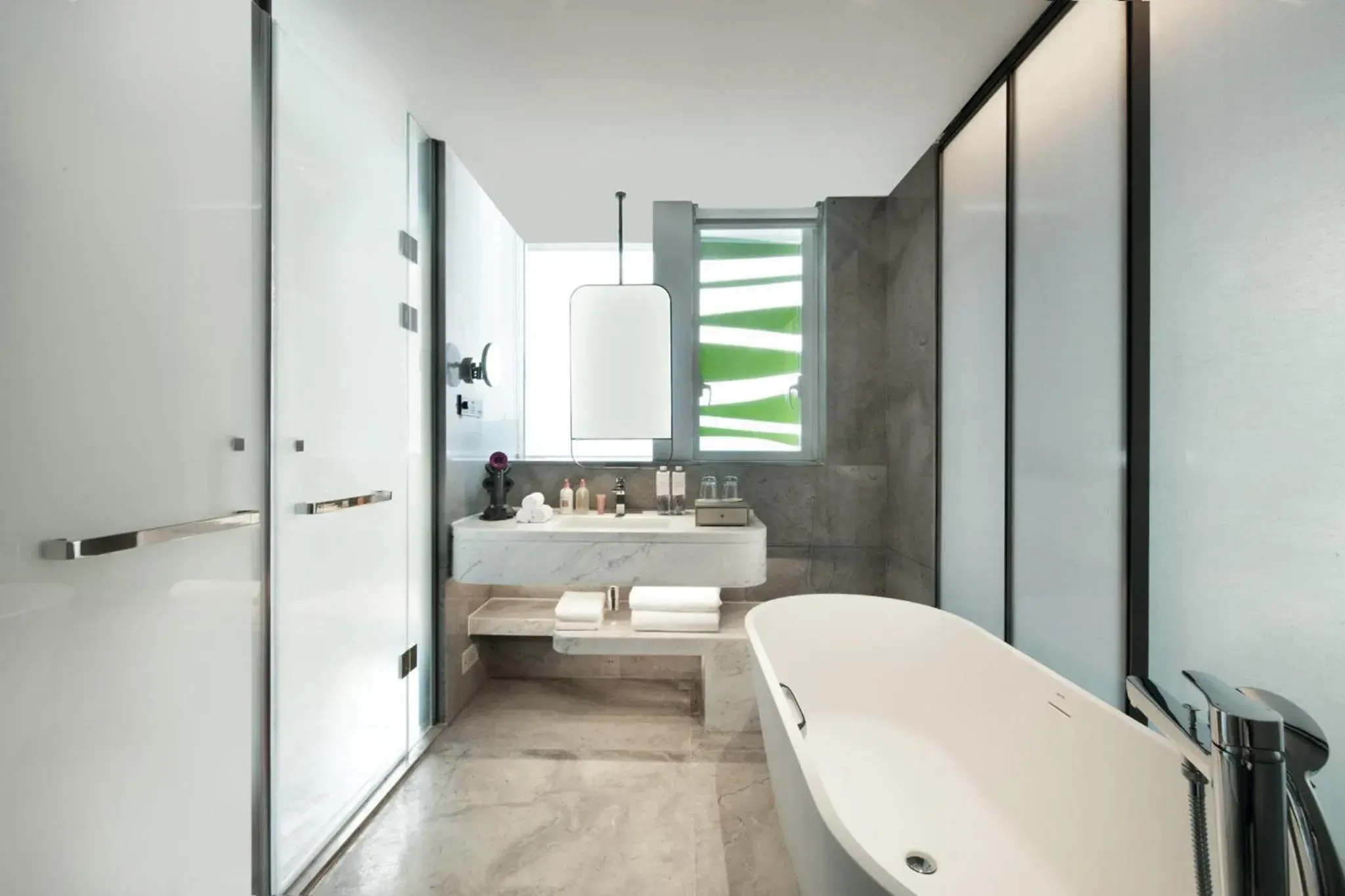 King Suite - Non-Smoking in Crowne Plaza Wuhan Optics Valley by IHG King Suite - Non-Smoking in Crowne Plaza Wuhan Optics Valley by IHG