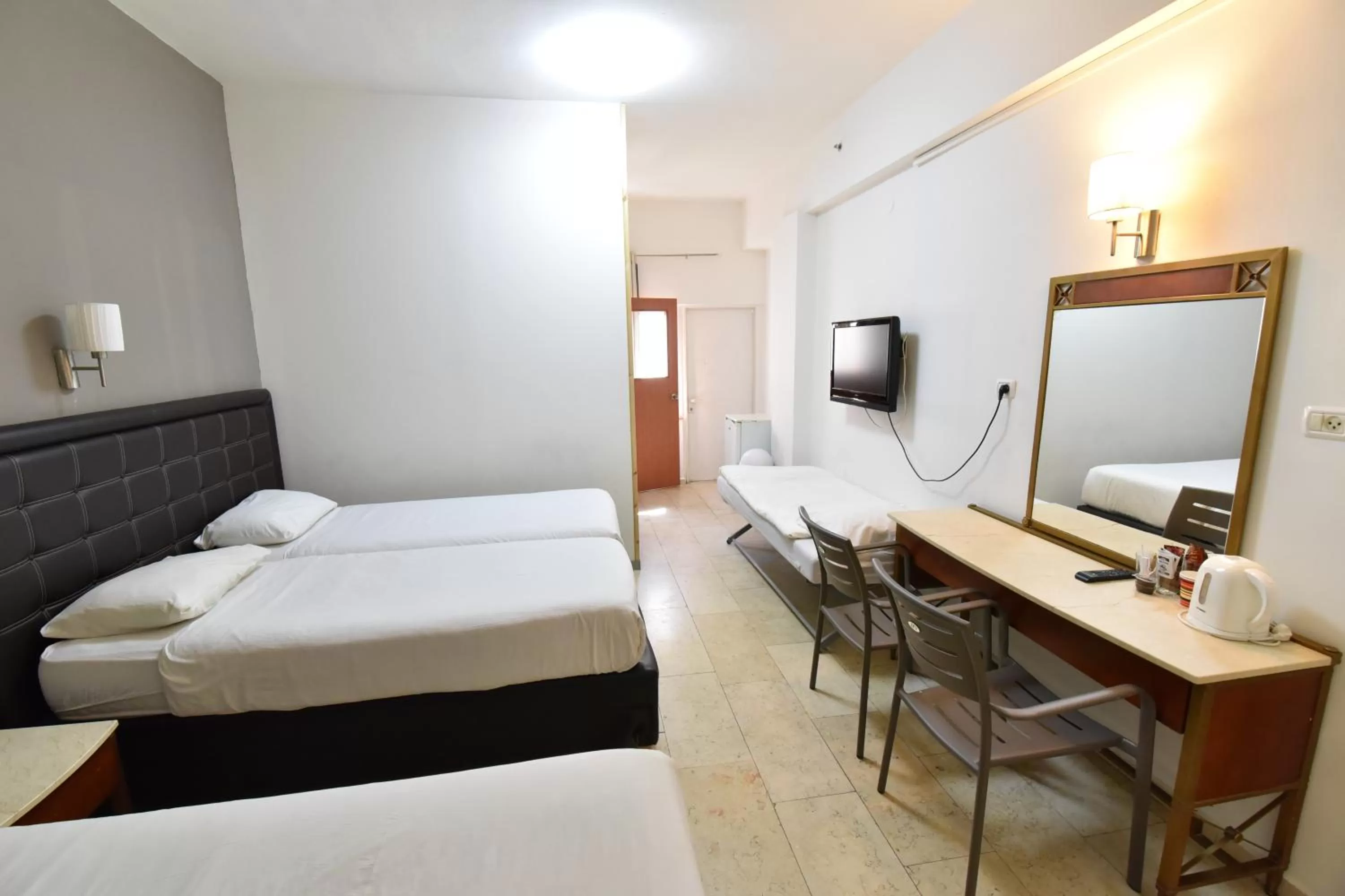 Photo of the whole room, Bed in Hotel Maman