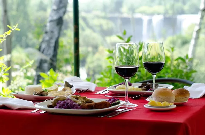 Restaurant/places to eat in Hotel Salto Del Laja