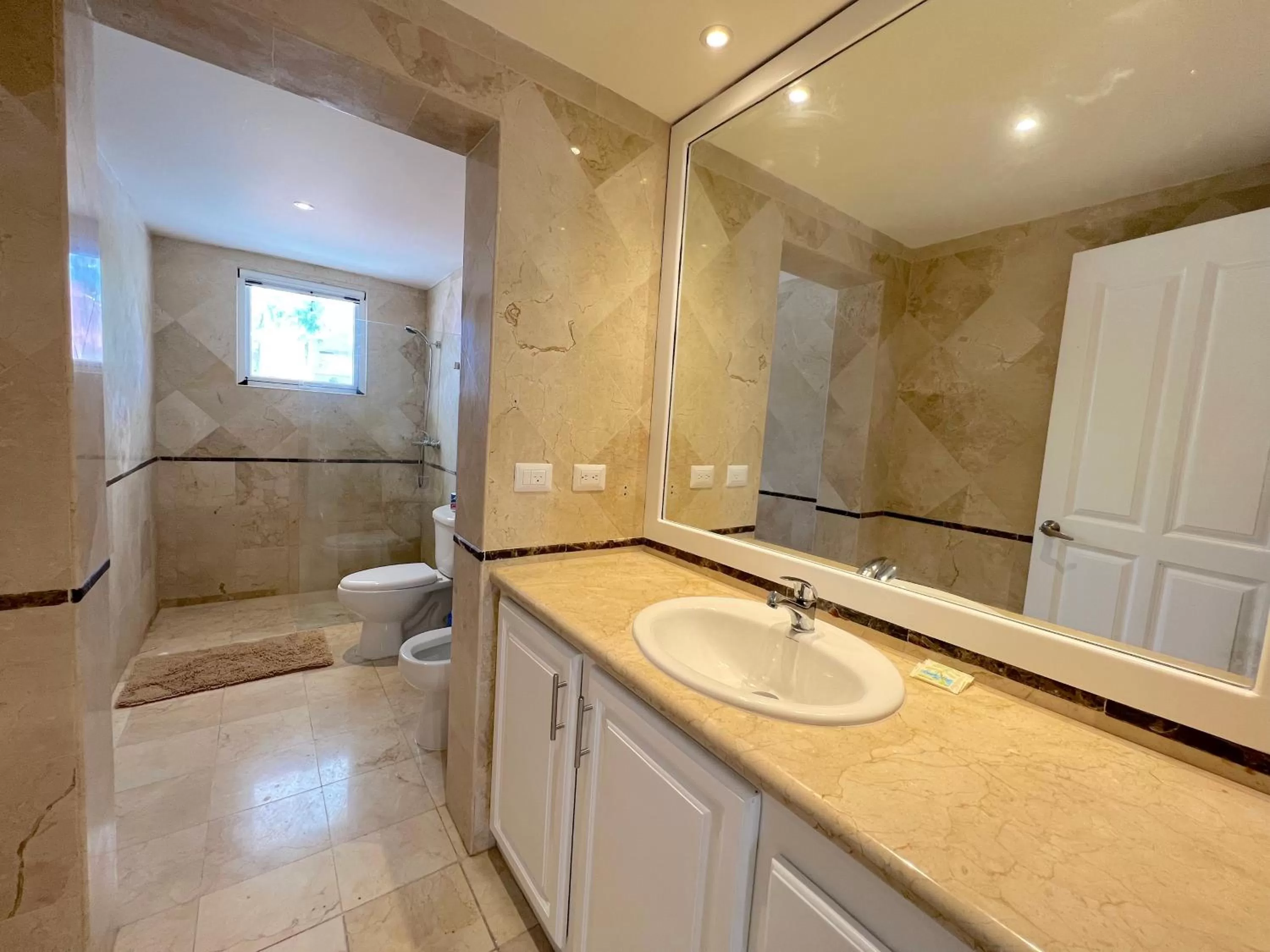 Bathroom in TROPICAL VILLAGE playa LOS CORALES