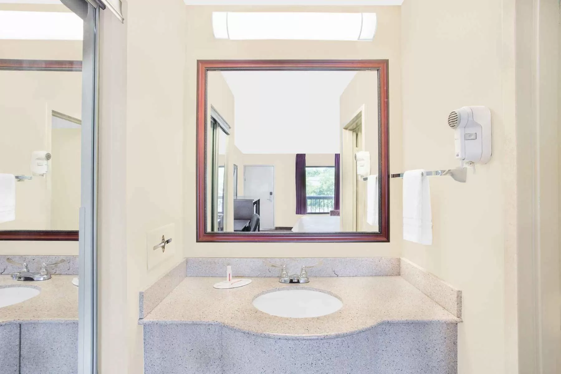 Baymont by Wyndham Greenville