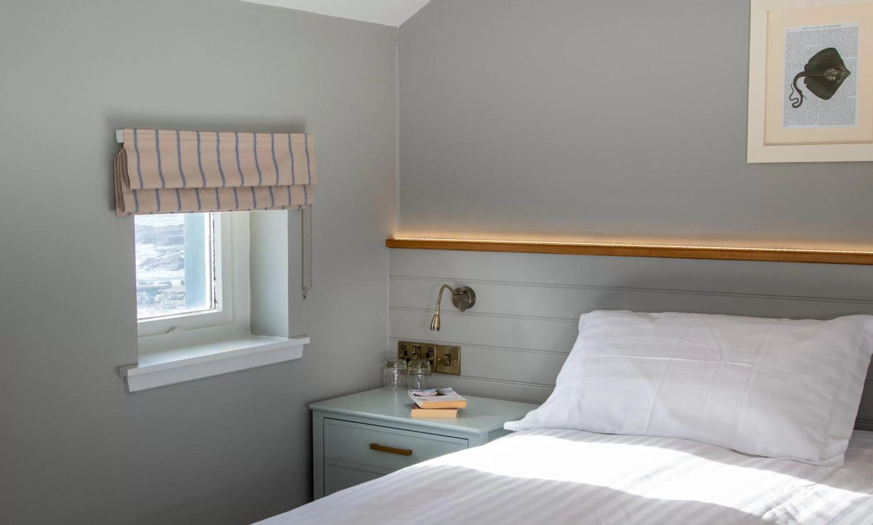 Bedroom, Bed in The Crusoe