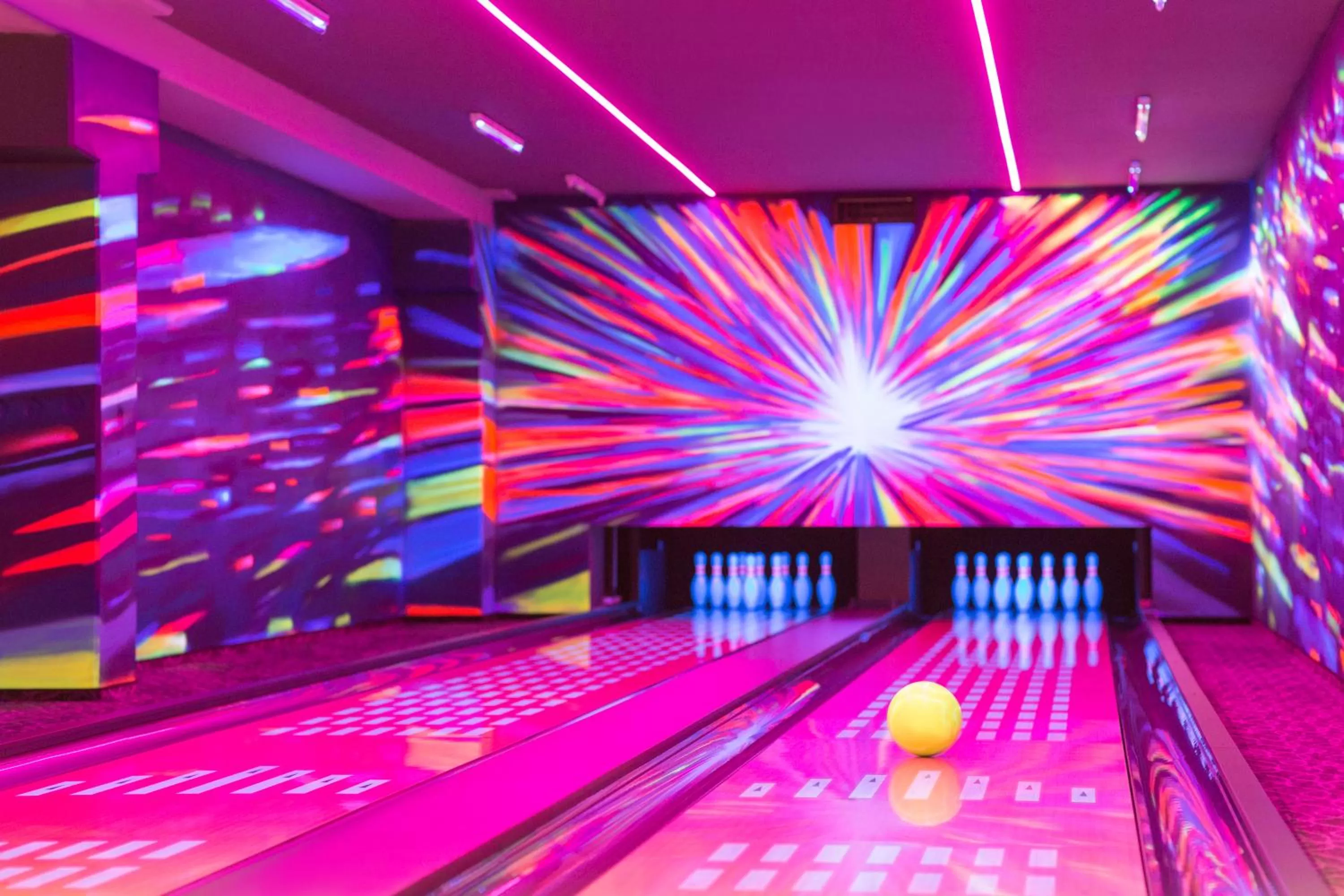 Bowling in Z-Hotel Business & Spa