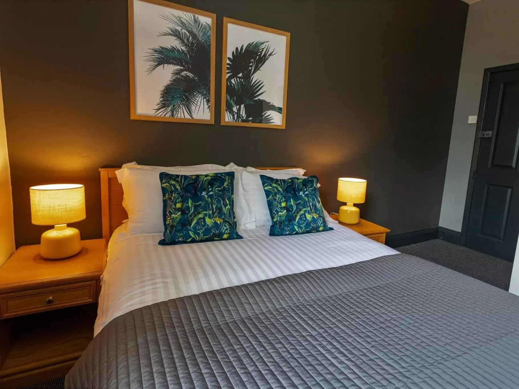 Double Room with Private Bathroom - single occupancy in The Punch Bowl Double Room with Private Bathroom - single occupancy in The Punch Bowl