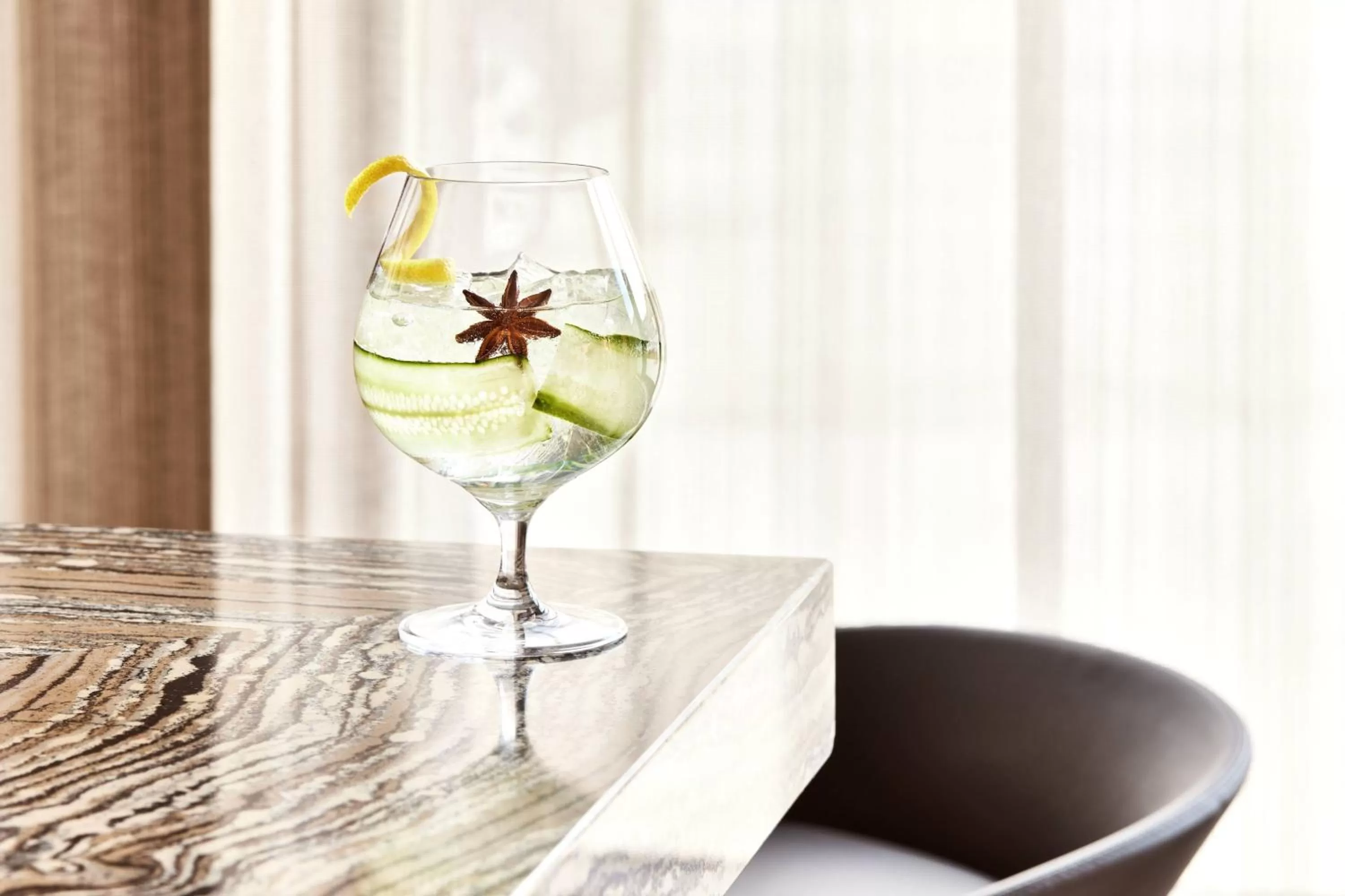 Lounge or bar in AC Hotel by Marriott Missoula Downtown