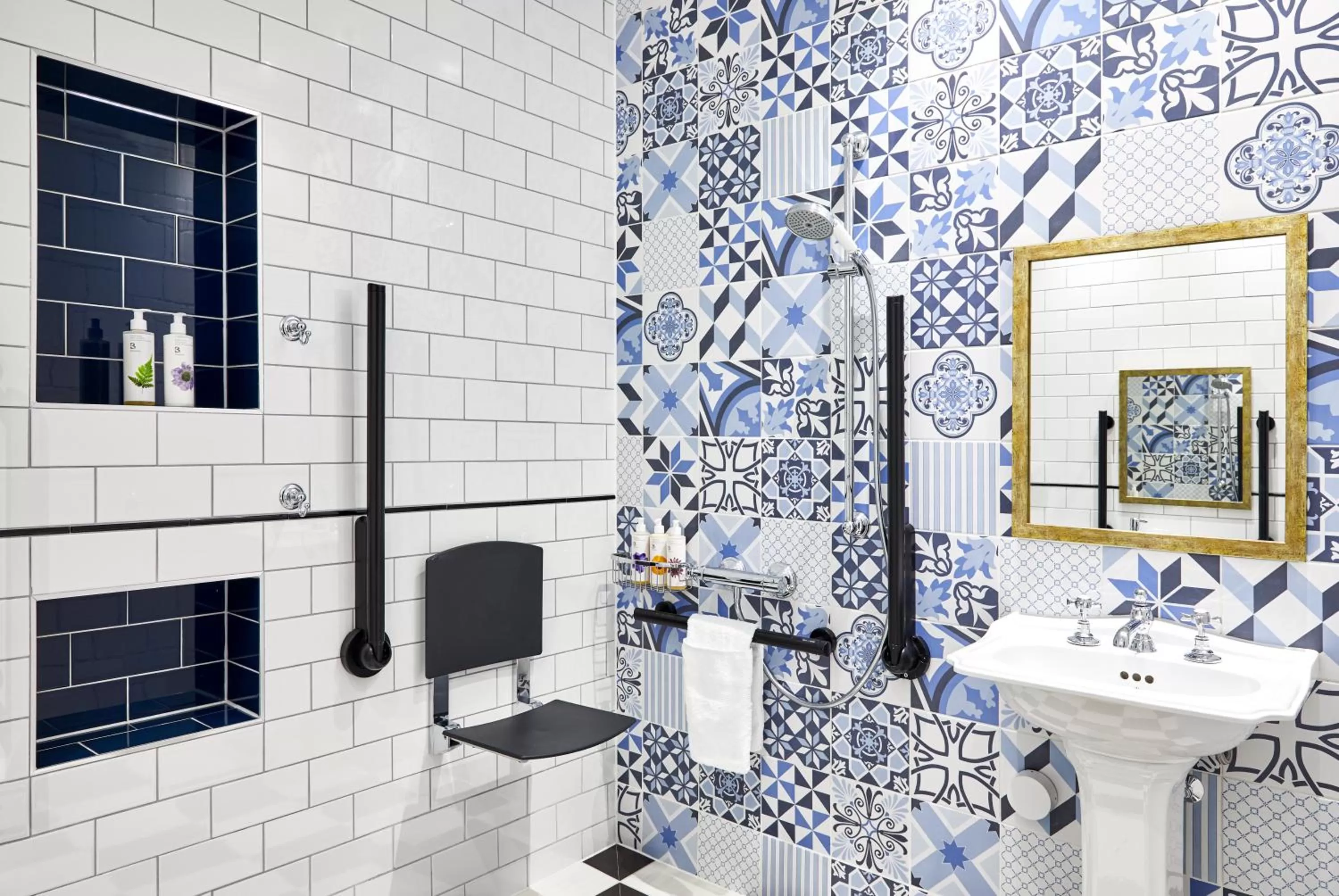 Photo of the whole room in Hotel Indigo - Stratford Upon Avon by IHG