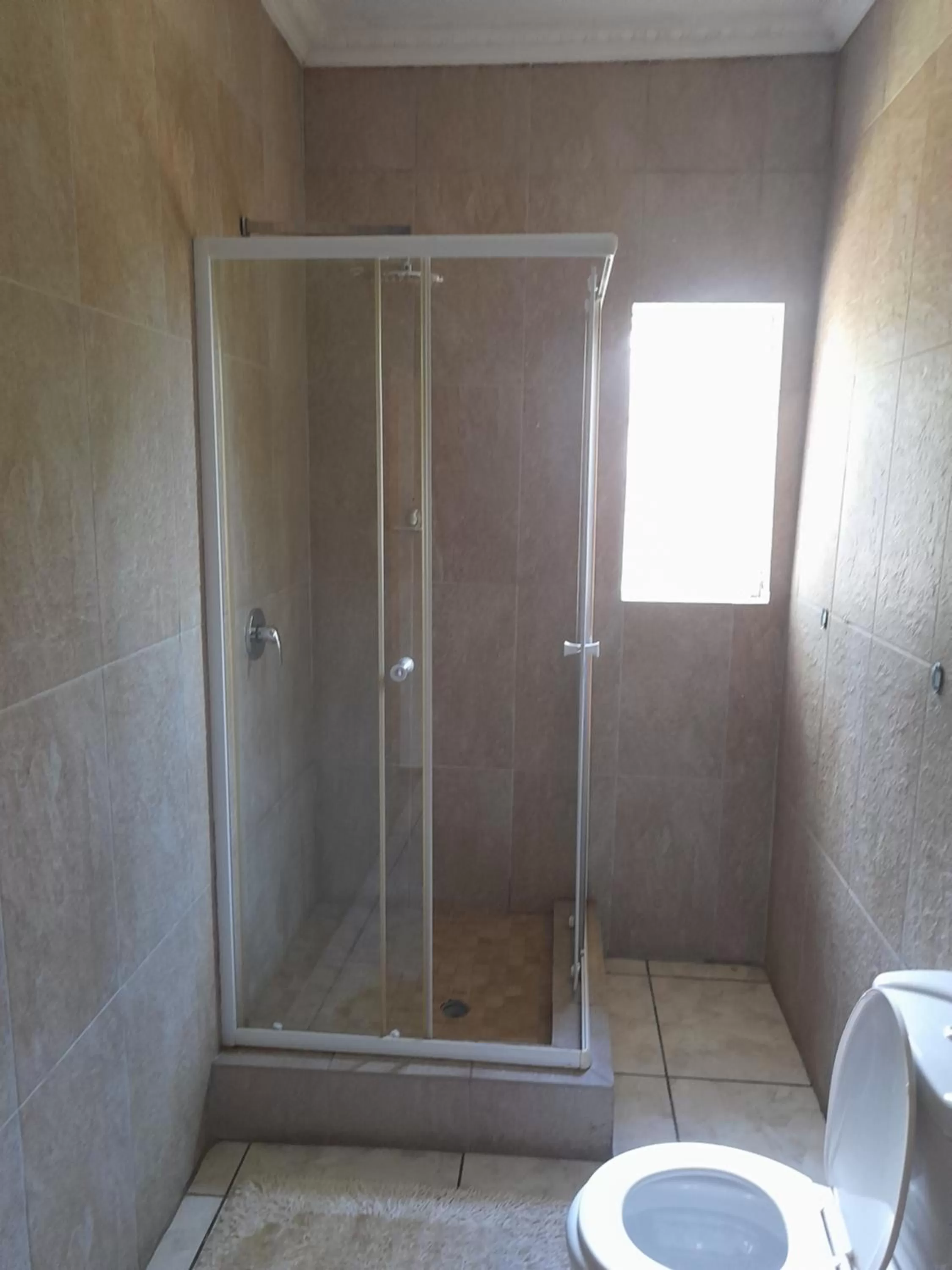 Shower, Bathroom in Pablo Guesthouse