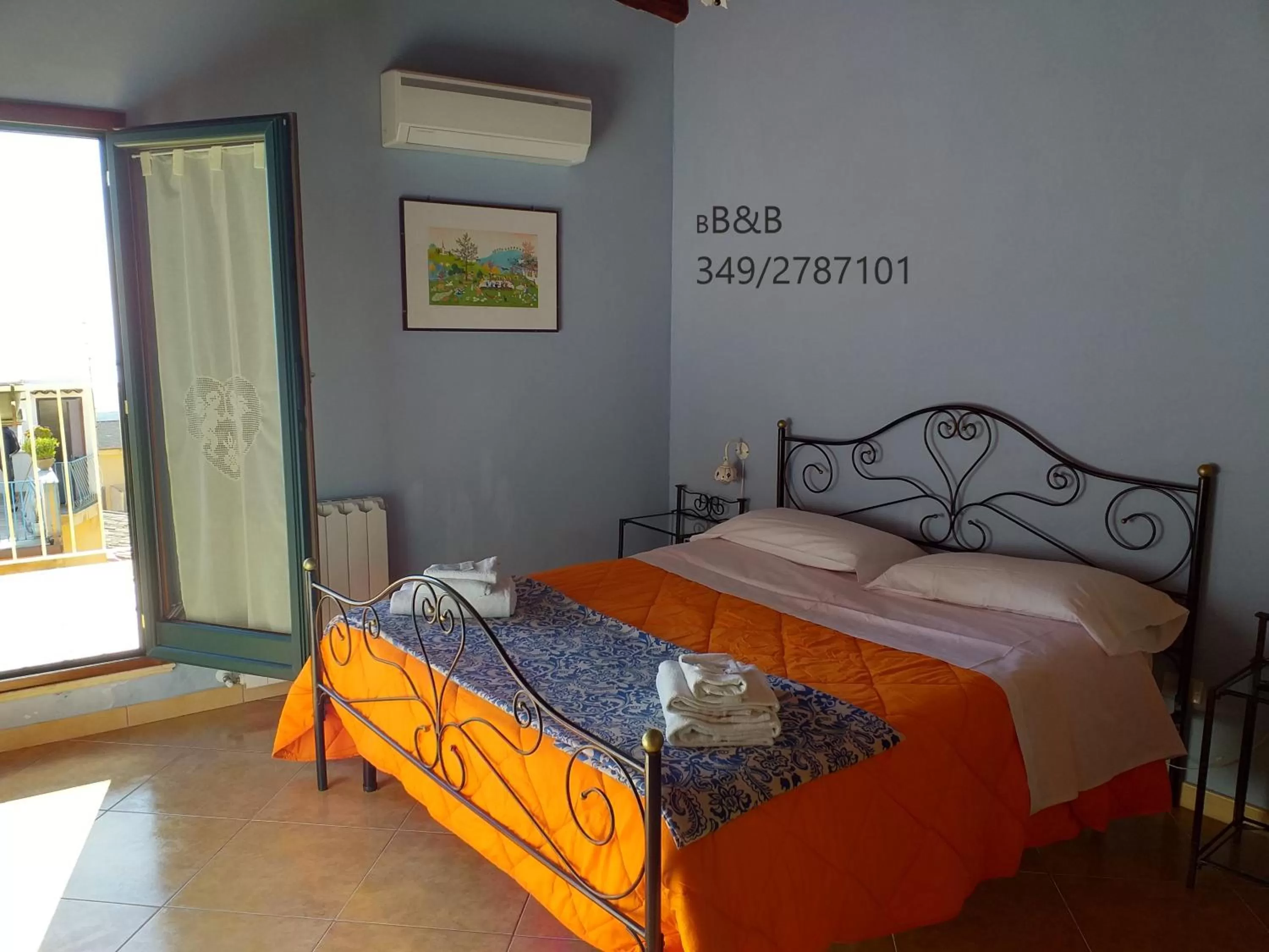 Bedroom, Bed in B&B Batarà - "La Terrazza del Centro"