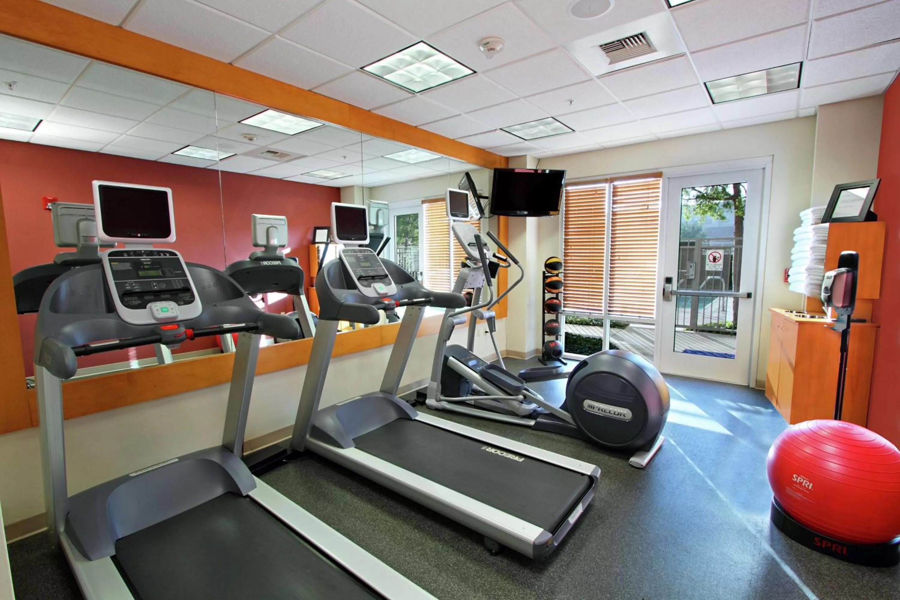 Fitness centre/facilities in Hilton Garden Inn Oxnard/Camarillo
