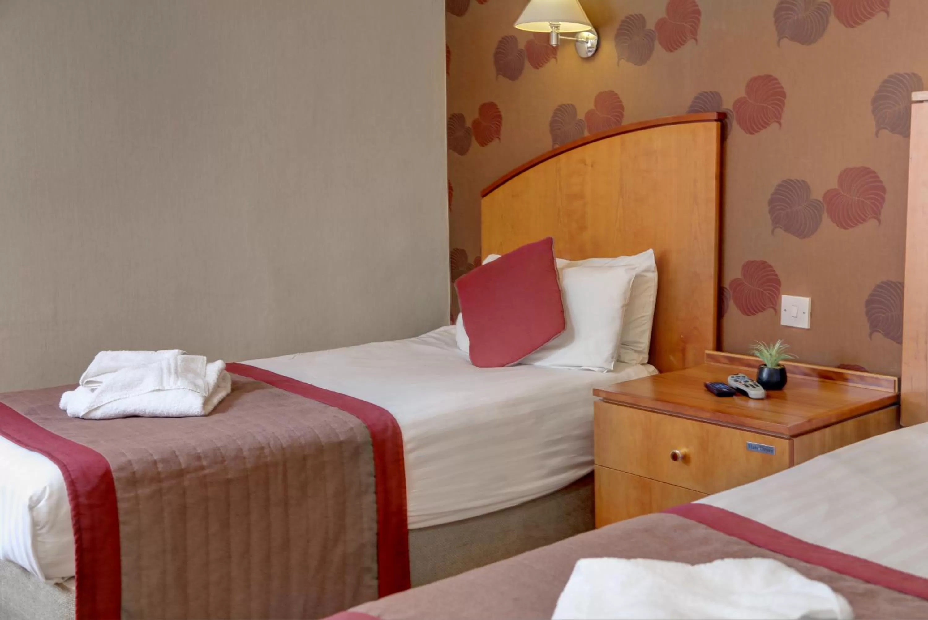 Bed in Crown & Mitre Hotel