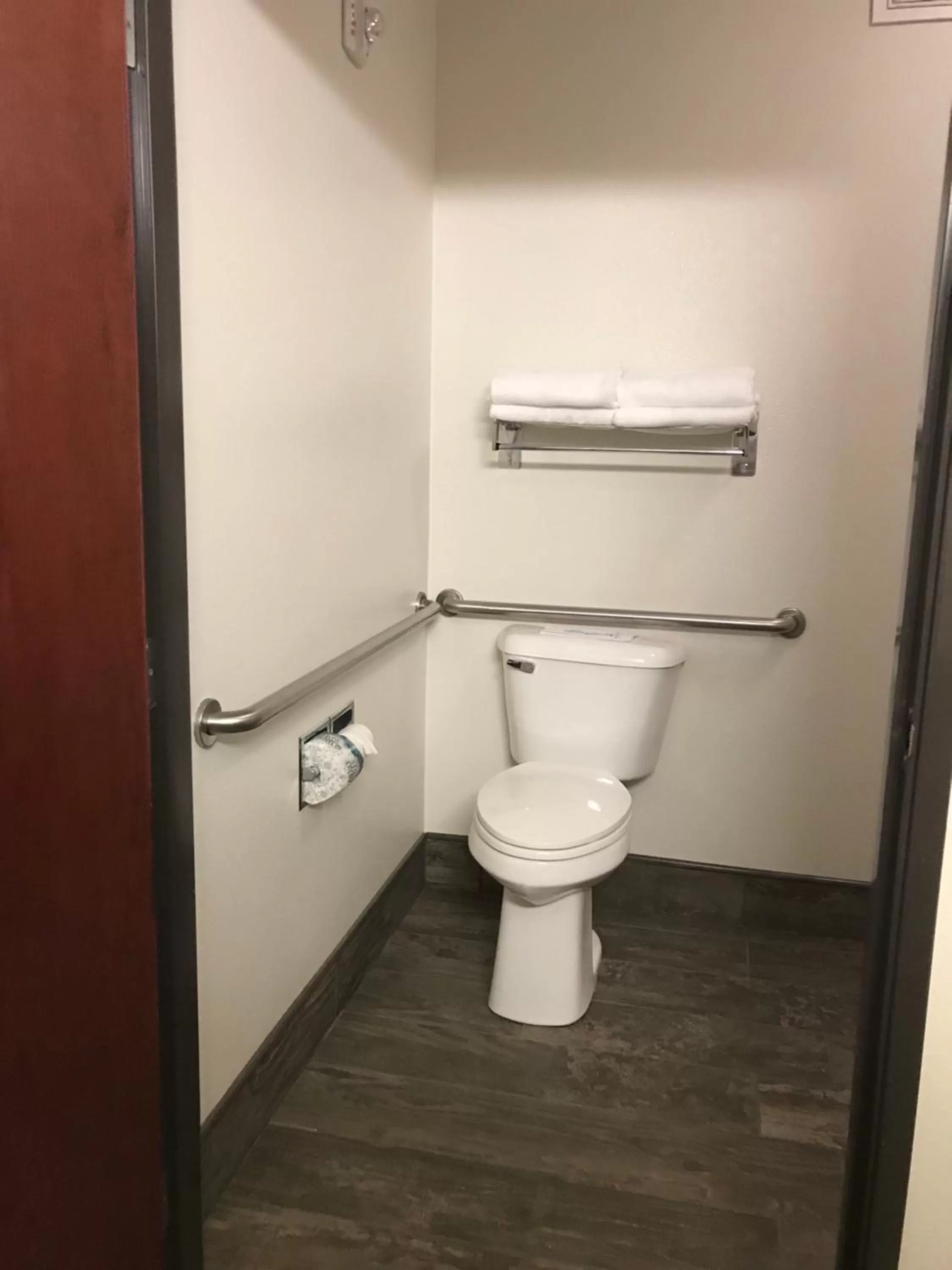 Bathroom in Best Western PLUS Walla Walla Suites Inn