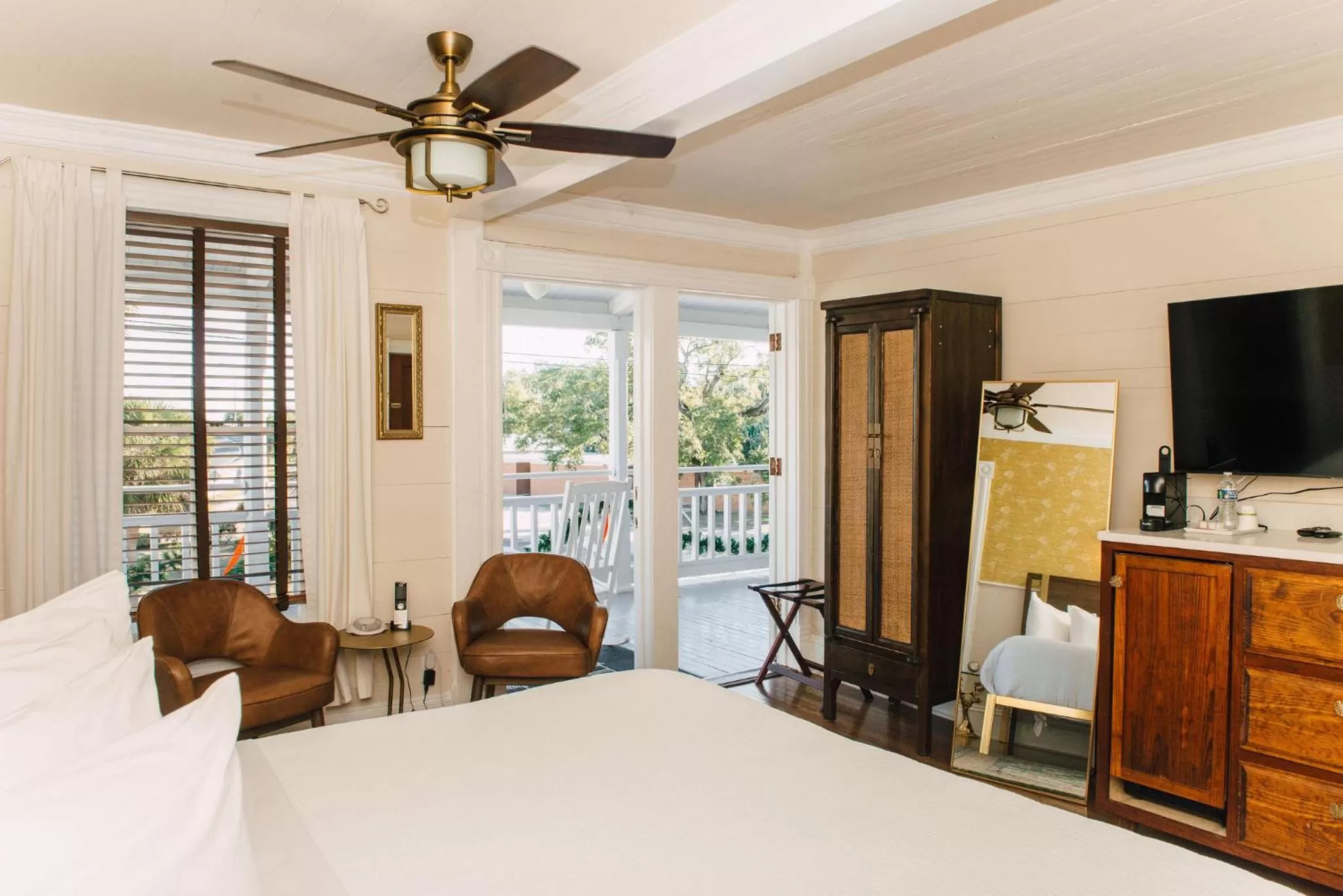 Bed in The Gibson Inn