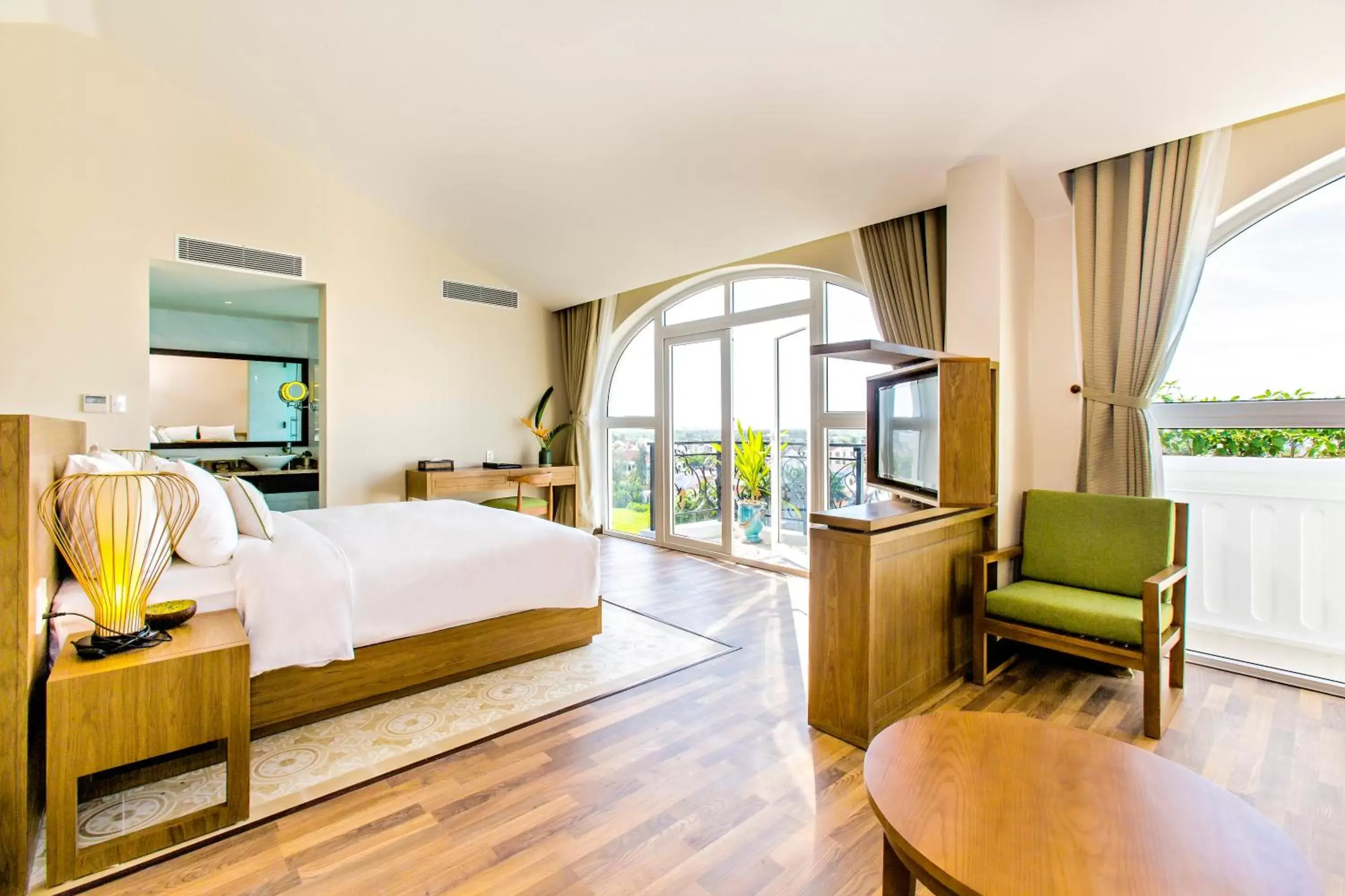 Suite with City View in Lasenta Boutique Hotel Hoian Suite with City View in Lasenta Boutique Hotel Hoian