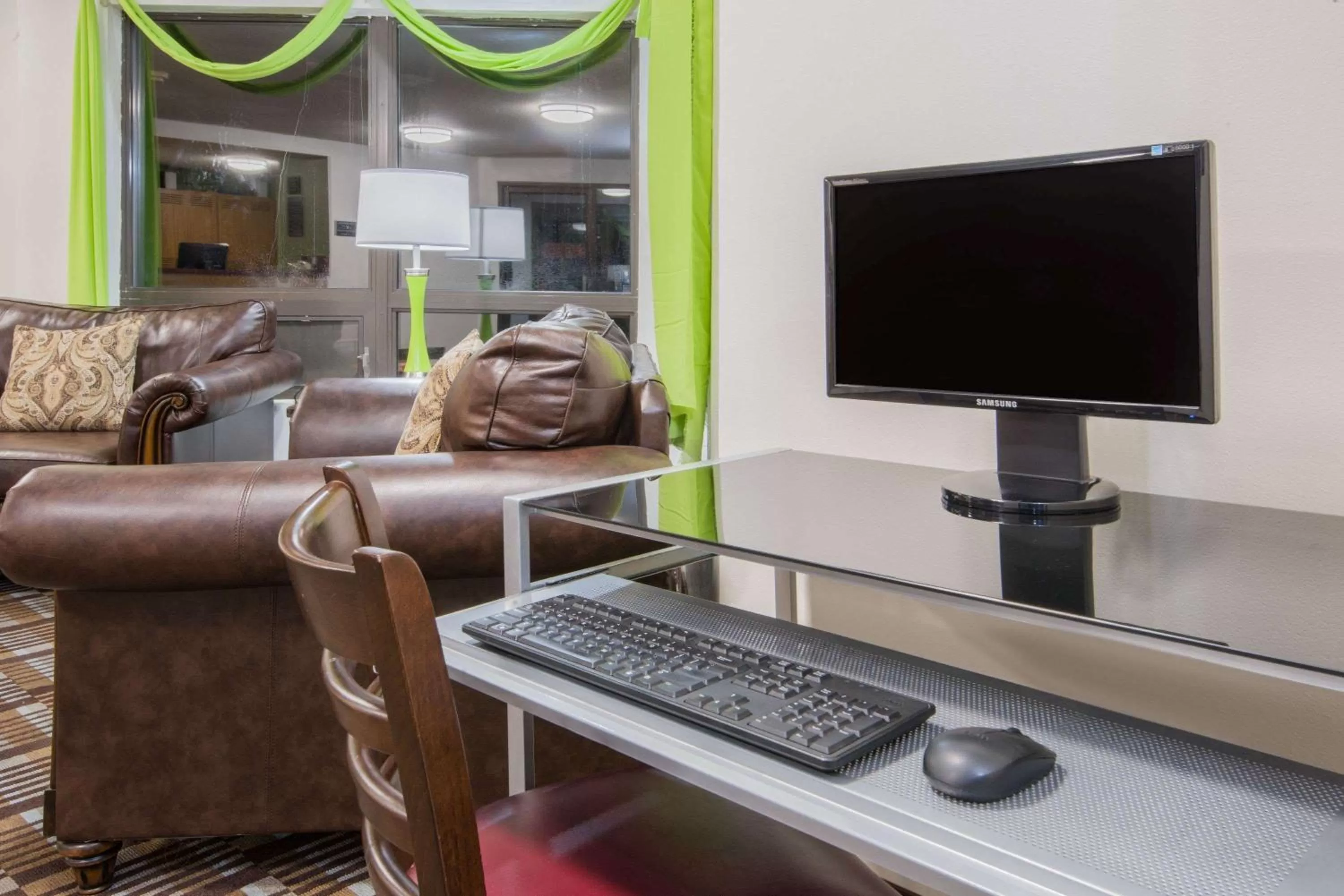 On site in Super 8 by Wyndham Toledo