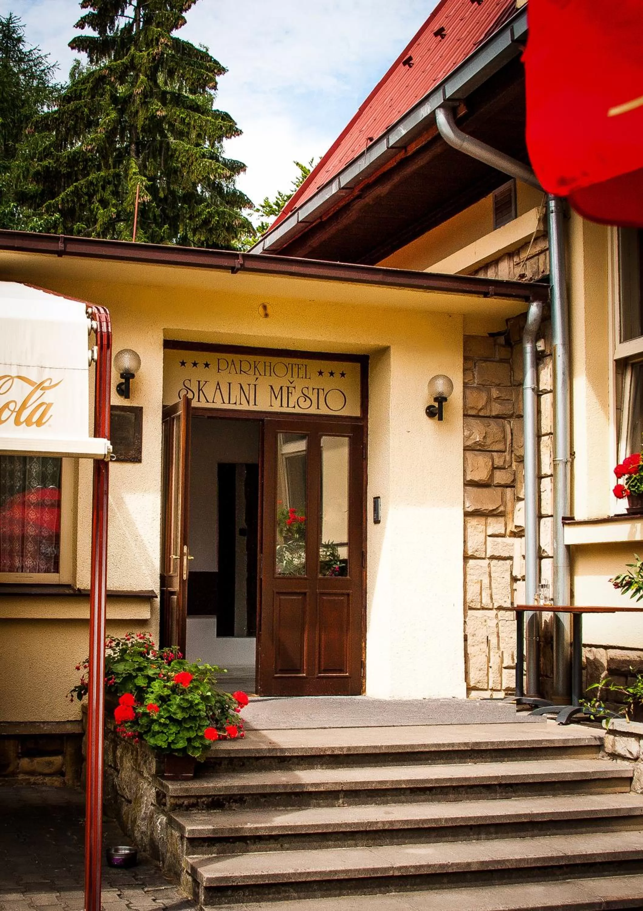 Summer in Parkhotel Skalní město