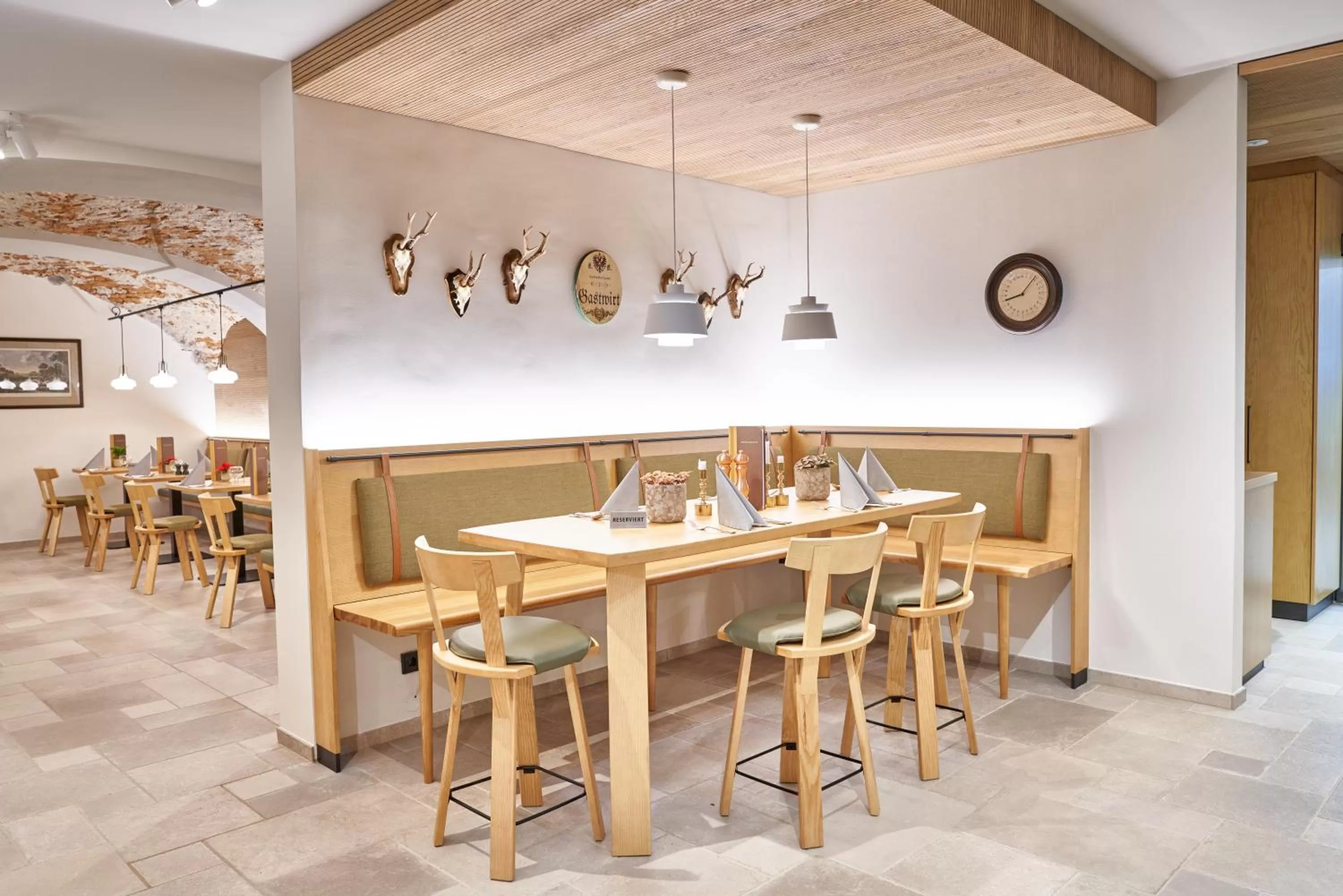 Restaurant/places to eat in Gasthof Maxlhaid