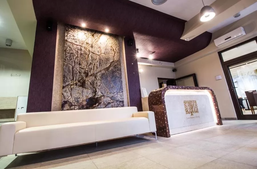 Lobby or reception in Lawendowy Zdrój Medycyna i SPA