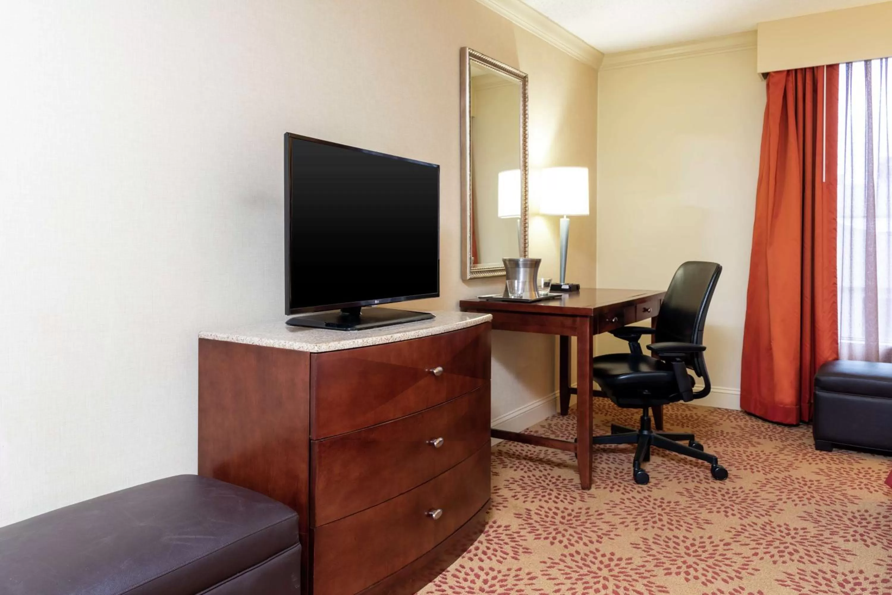Bedroom in DoubleTree by Hilton Hotel Grand Rapids Airport