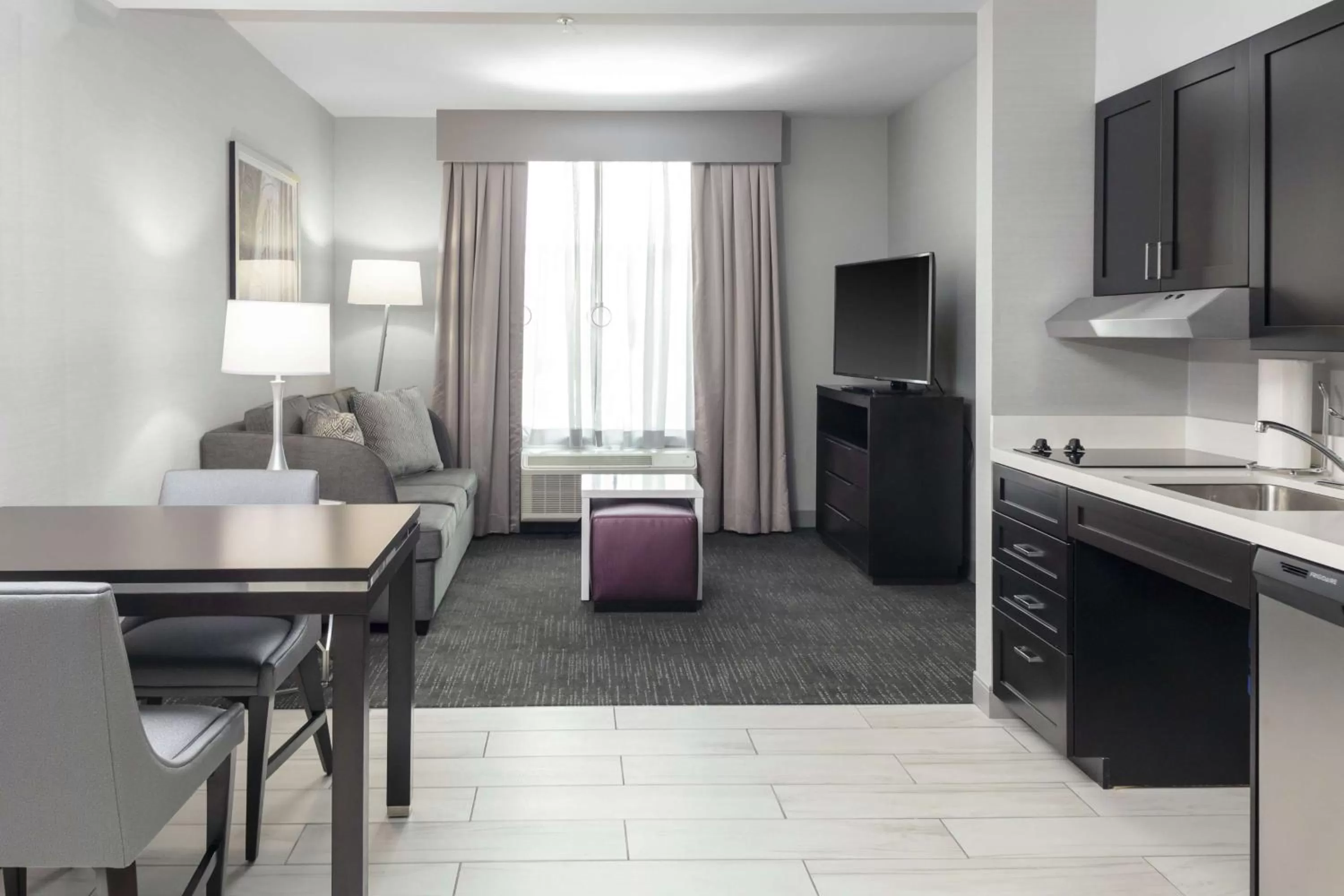 Bedroom in Homewood Suites By Hilton Largo Washington Dc