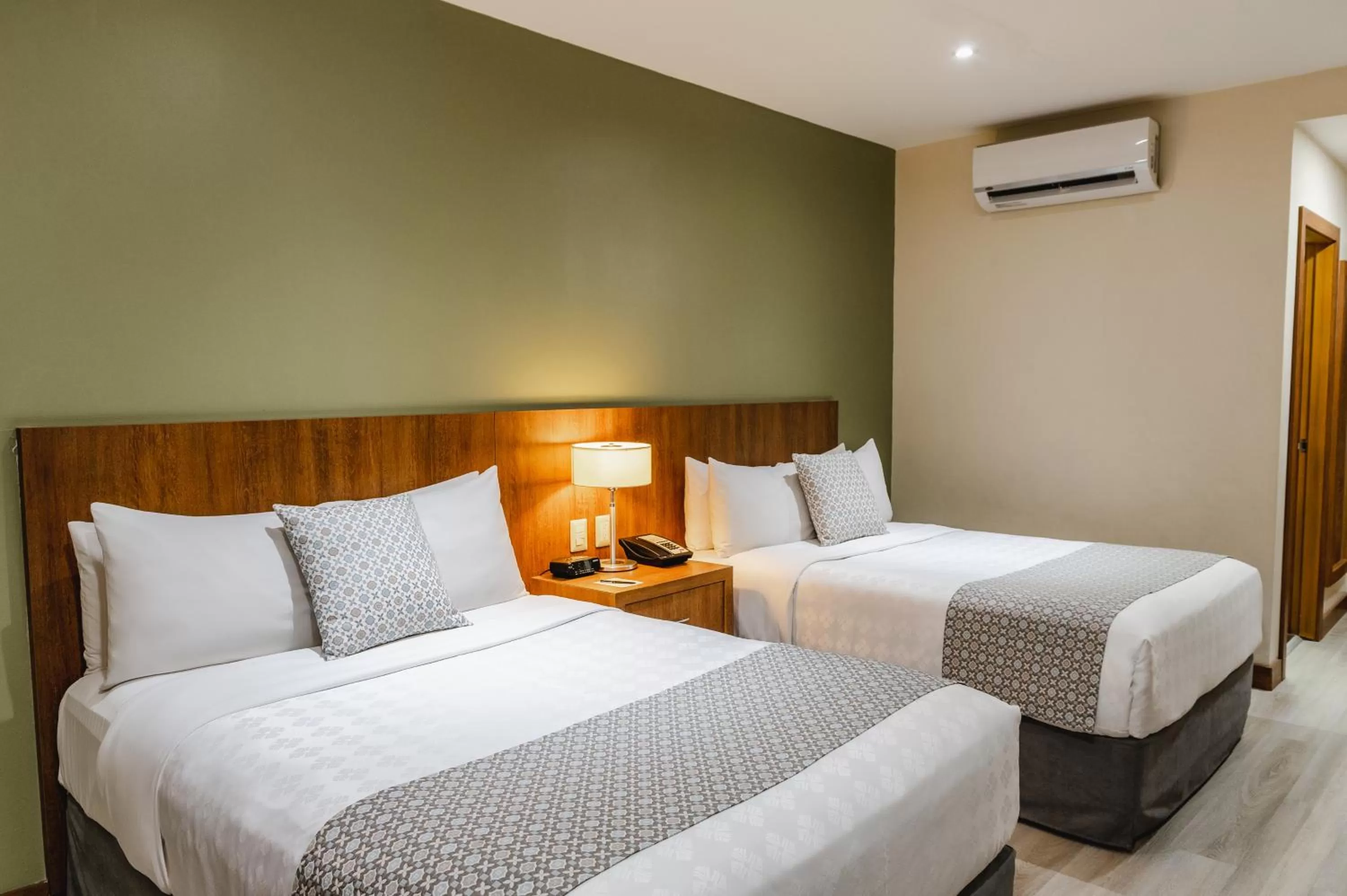 Bed in Wyndham Garden Guayaquil