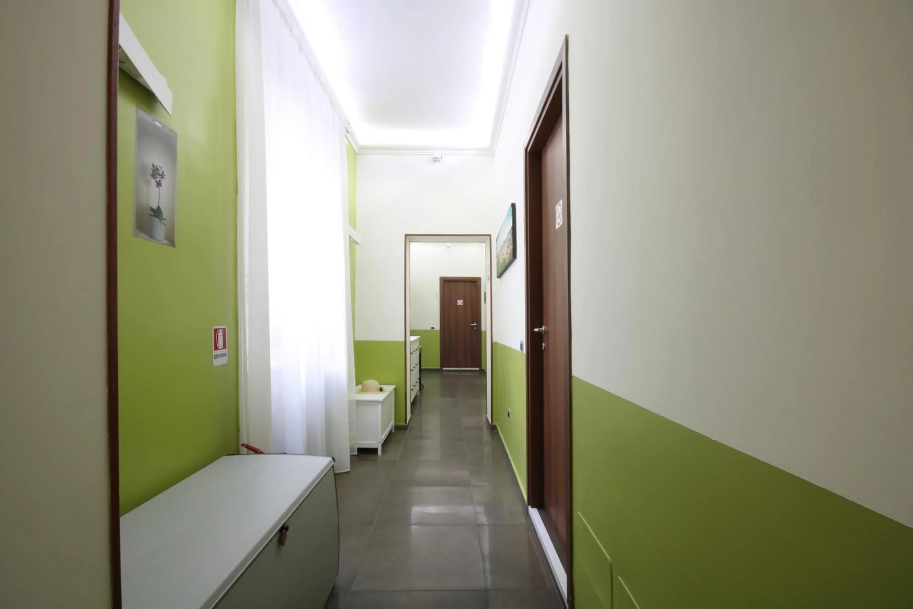 hair dresser in Vatication B&B