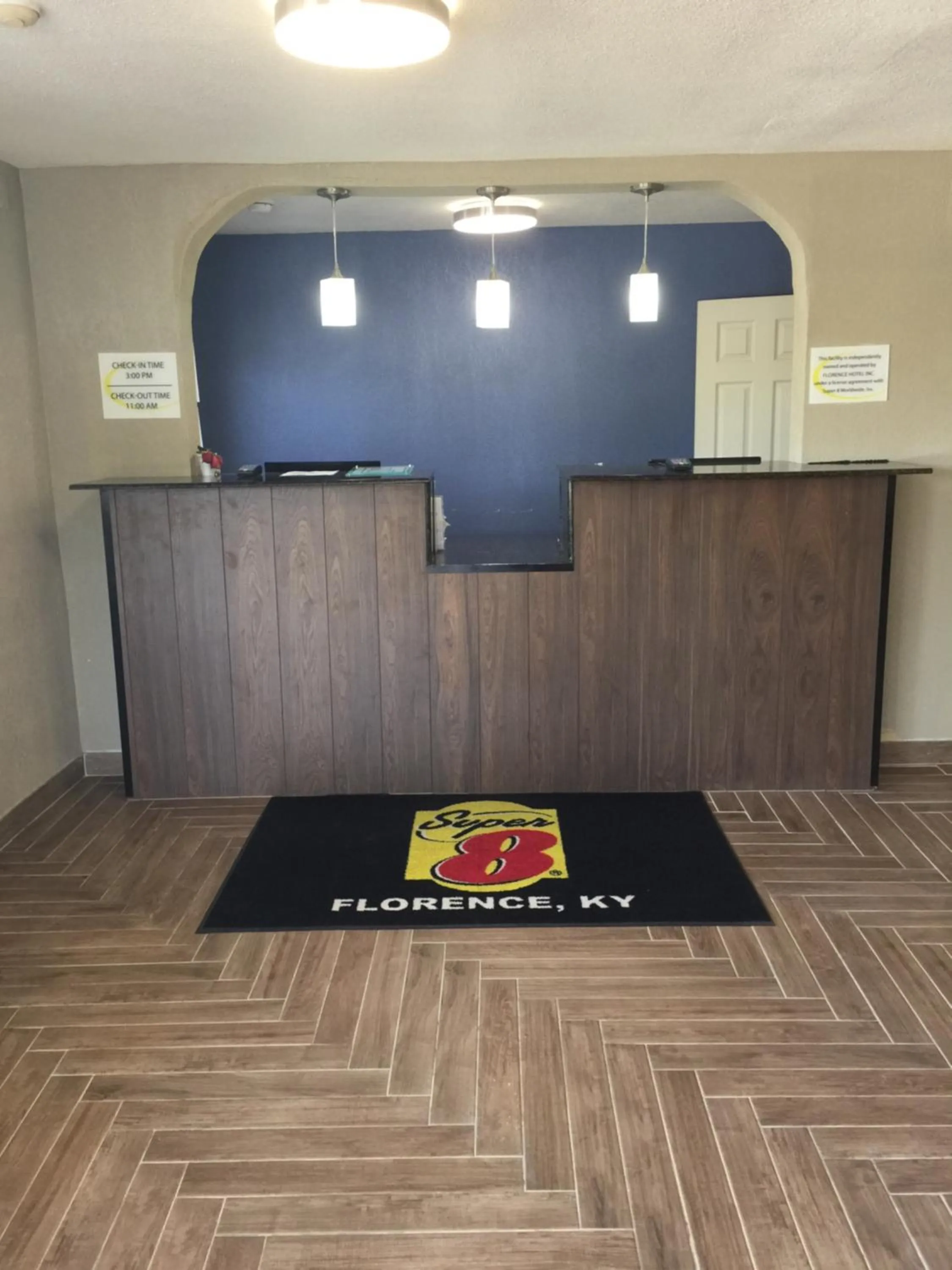 Property building in Super 8 by Wyndham Florence