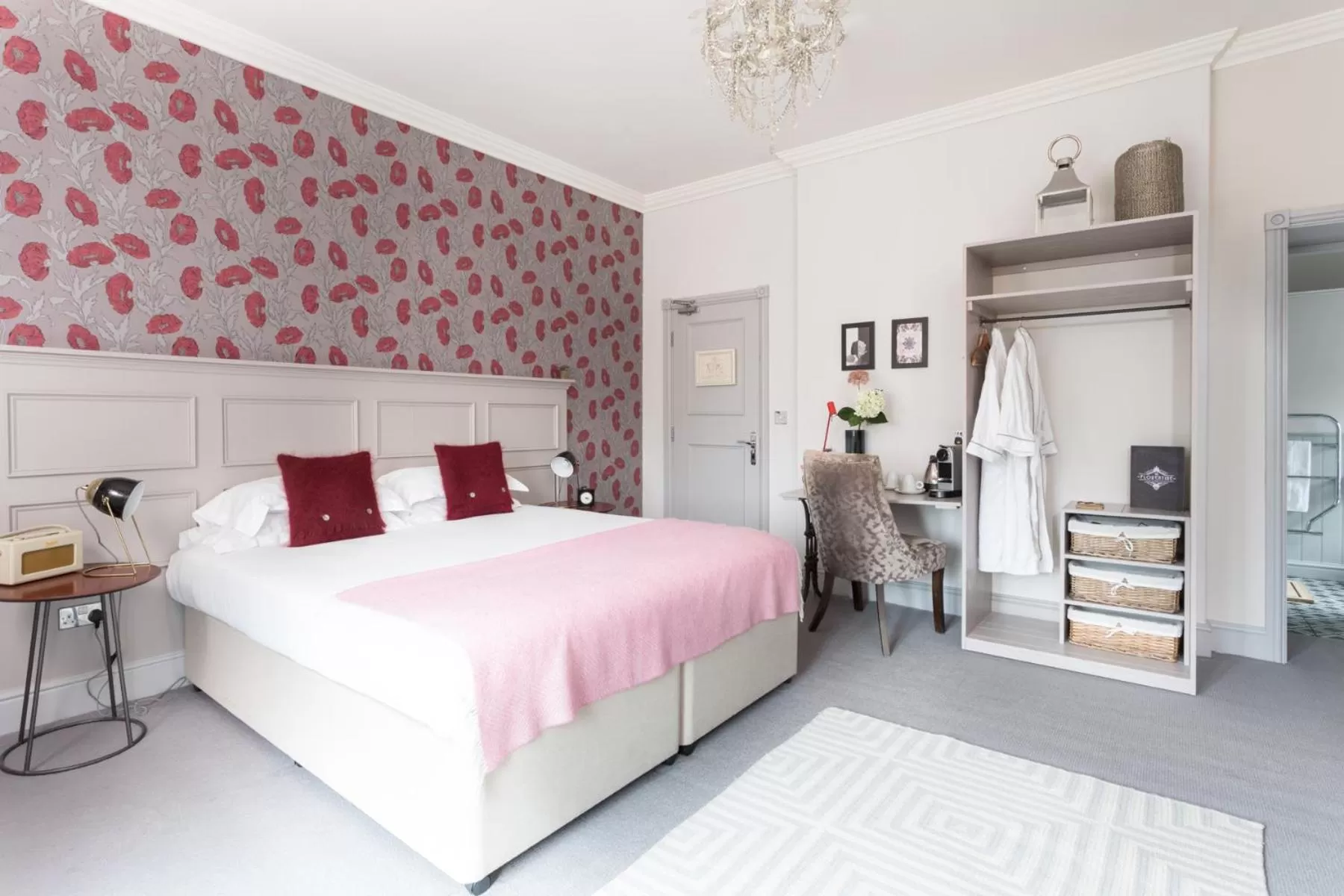 Bedroom, Bed in The Florentine