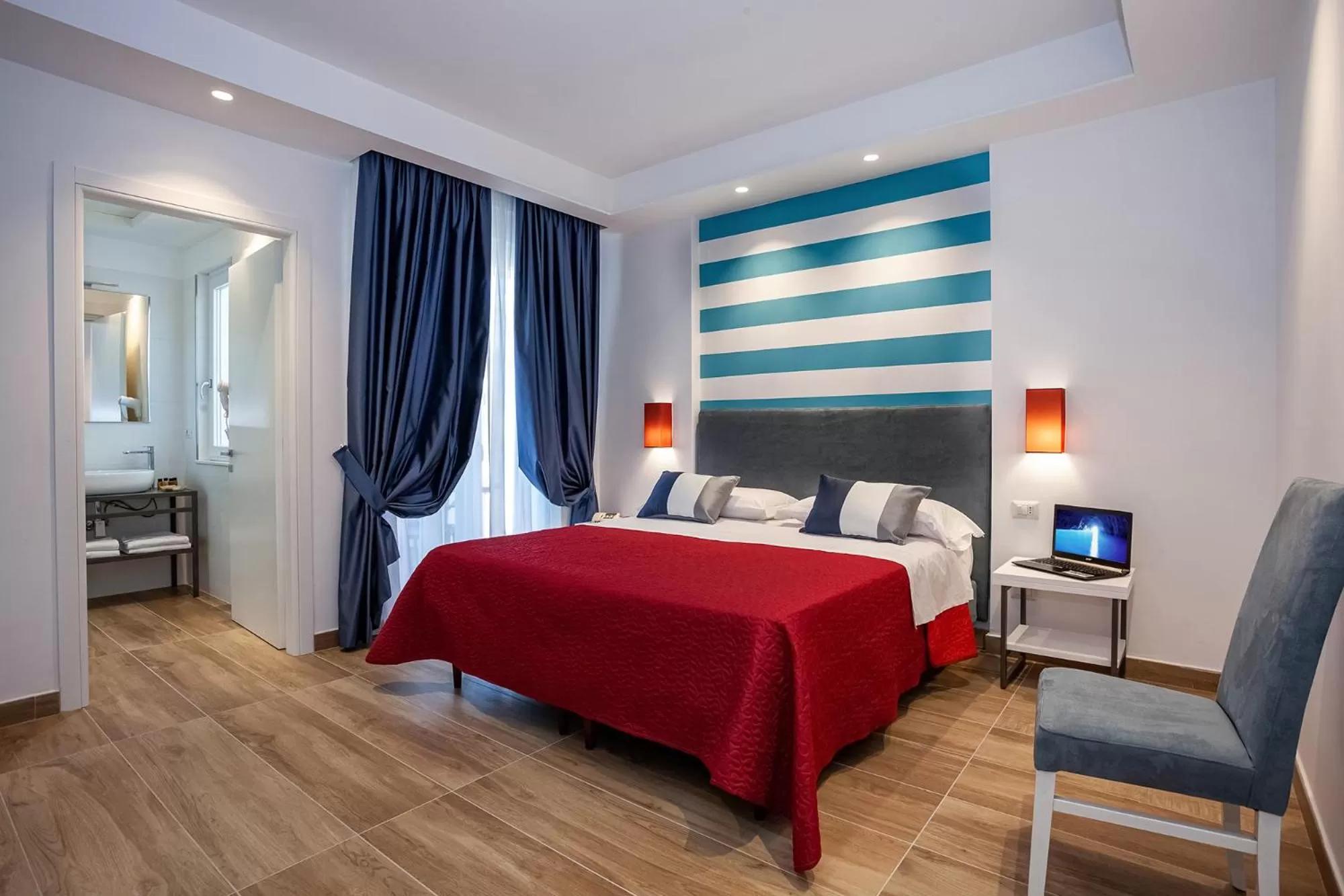 View (from property/room), Bed in Hotel Angelina