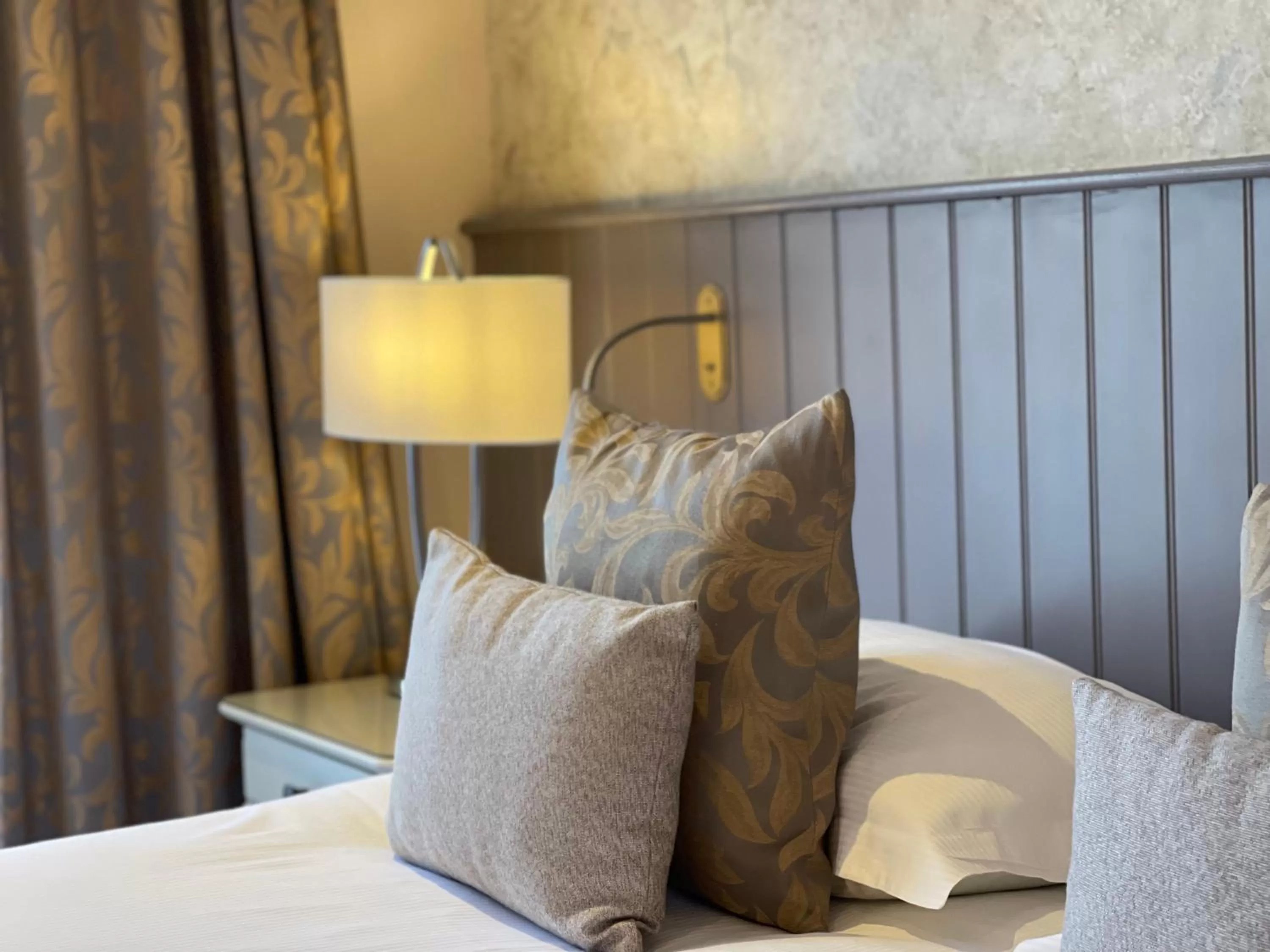 Bed in Park Farm Hotel