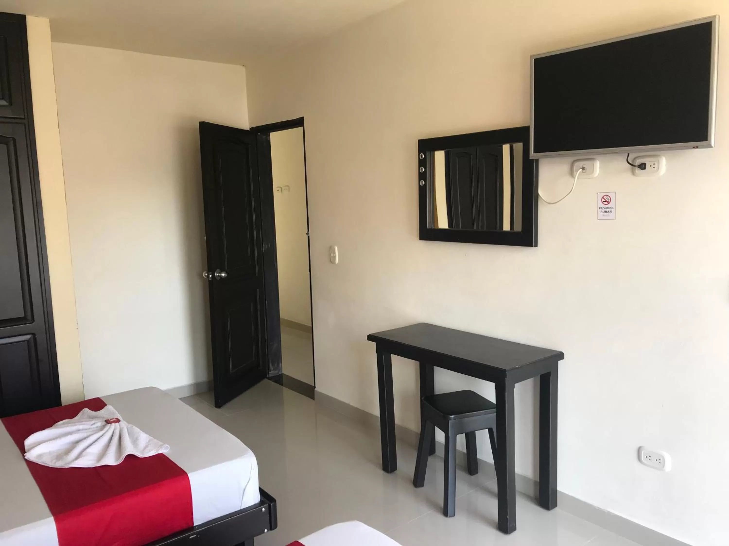 TV/Entertainment Center in Hotel Portal Dorado