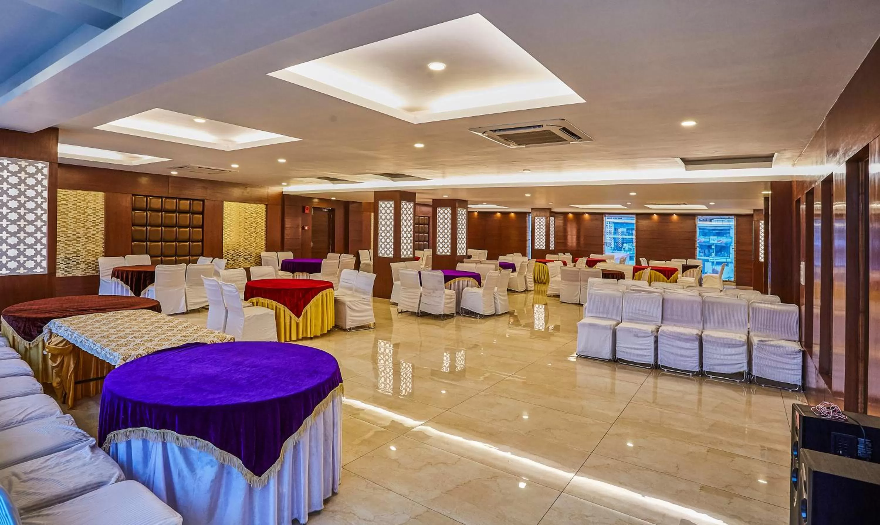 Banquet/Function facilities in Treebo Grand Legacy Elite With Roof Top Cafe