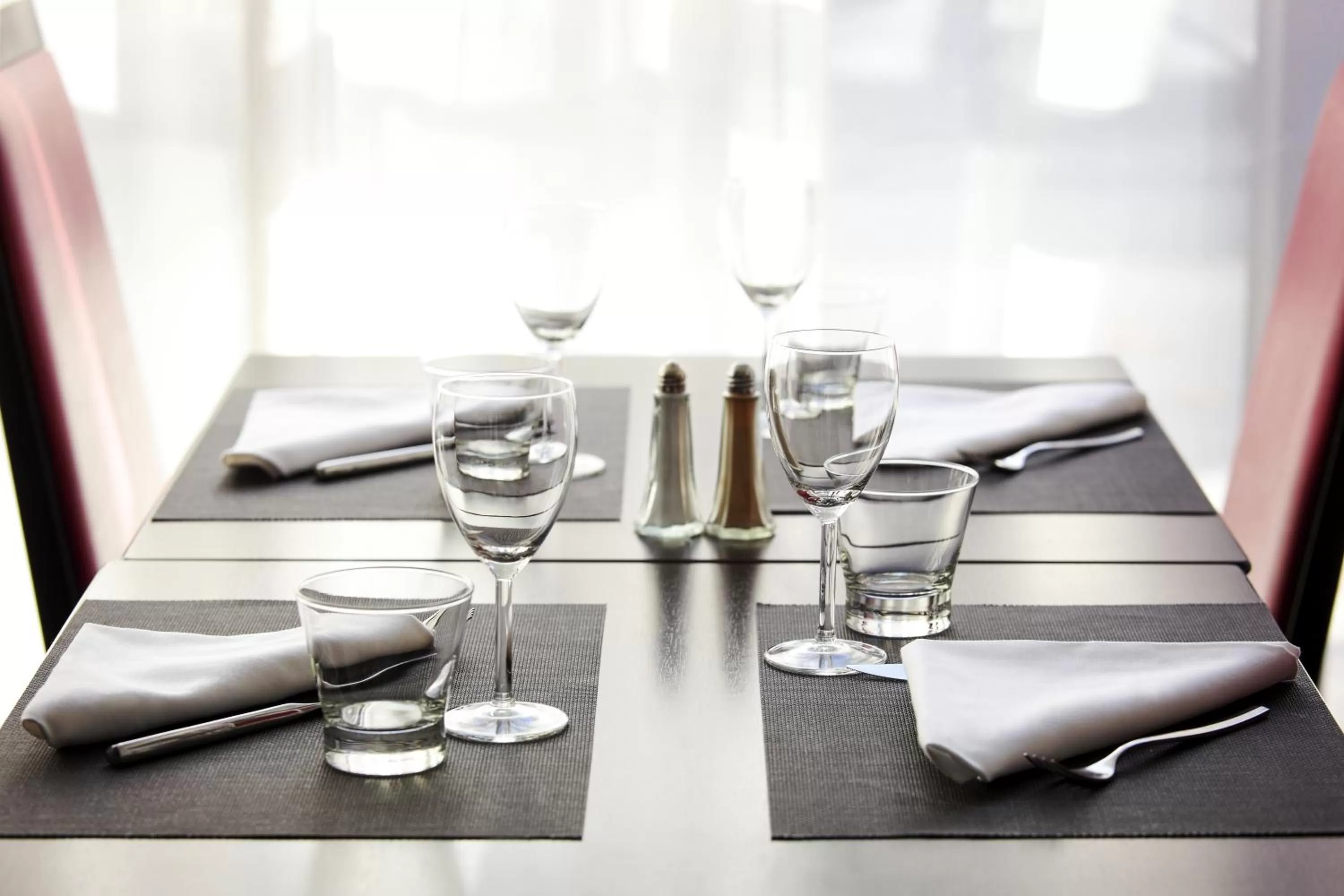 Restaurant/places to eat in Novotel Belfort Centre Atria